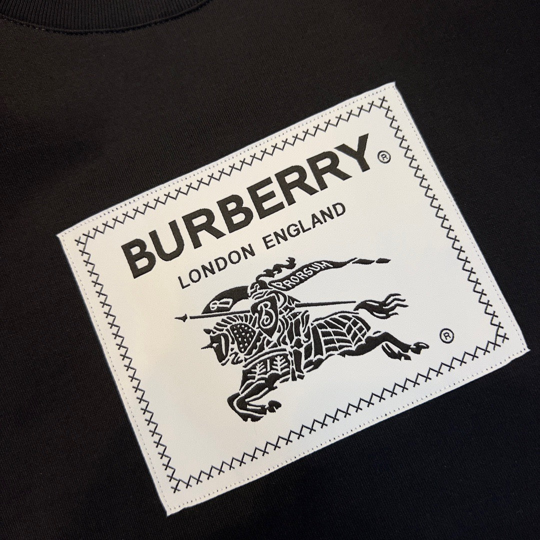 Black and White T-shirt - FashionHype.xyz