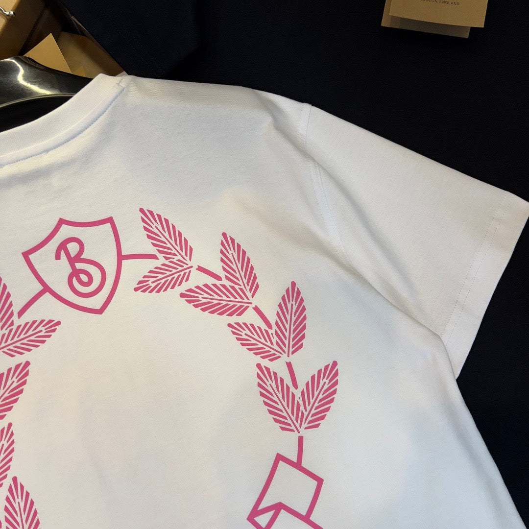 Schwarz-weißes T-Shirt