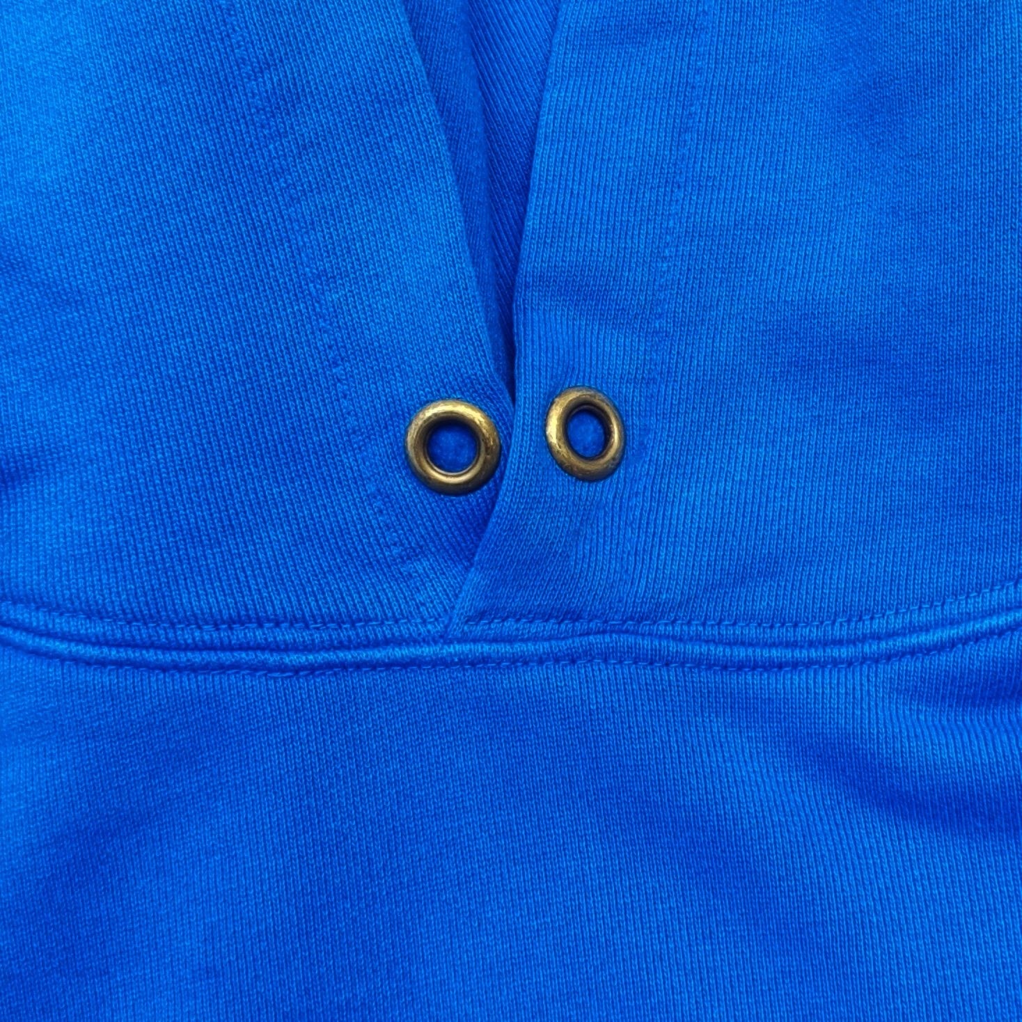 Himmelblauer Hoodie
