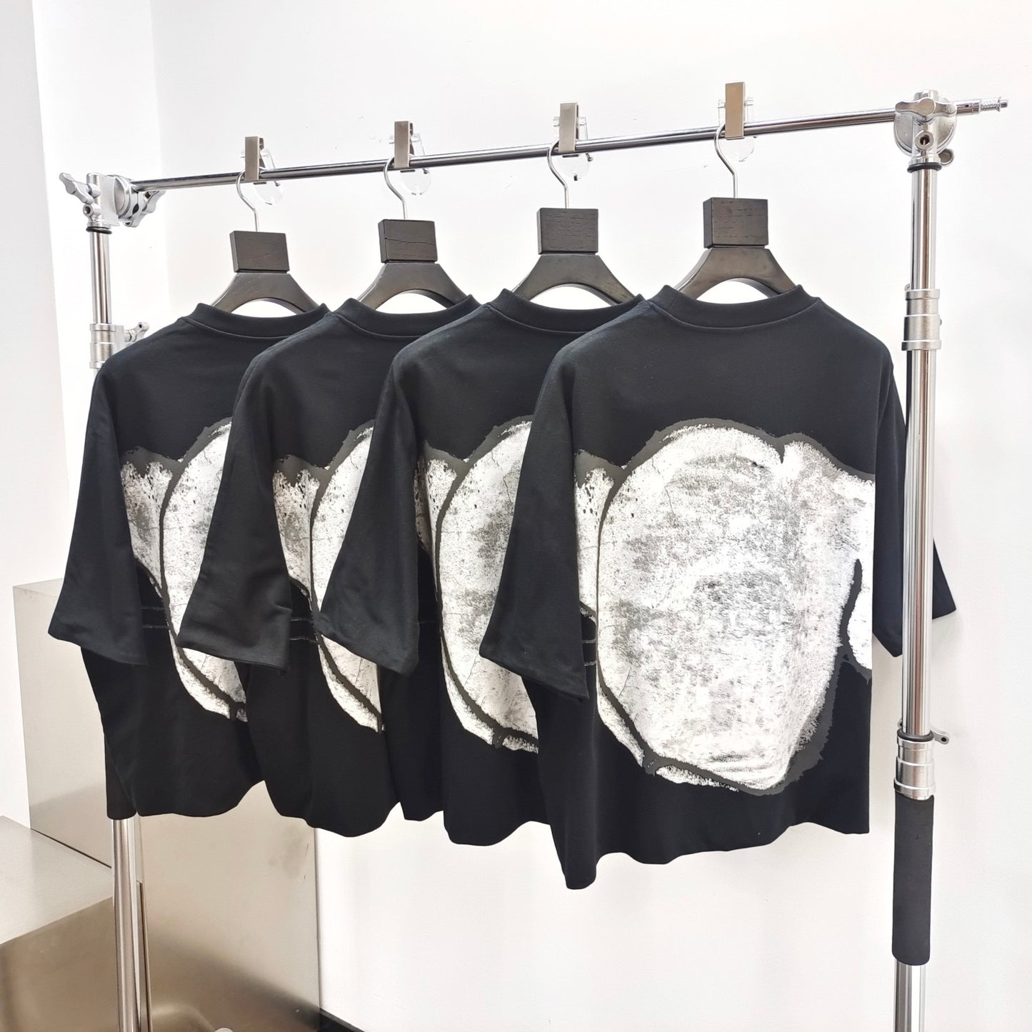 Black T-Shirt - FashionHype.xyz