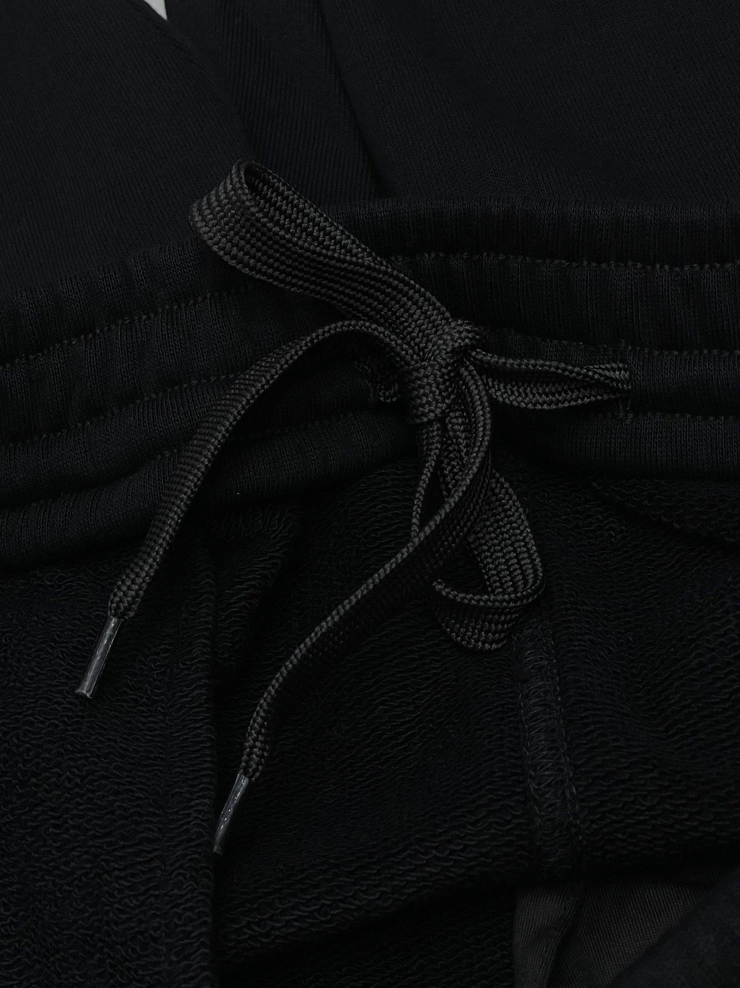 Schwarze Hosen