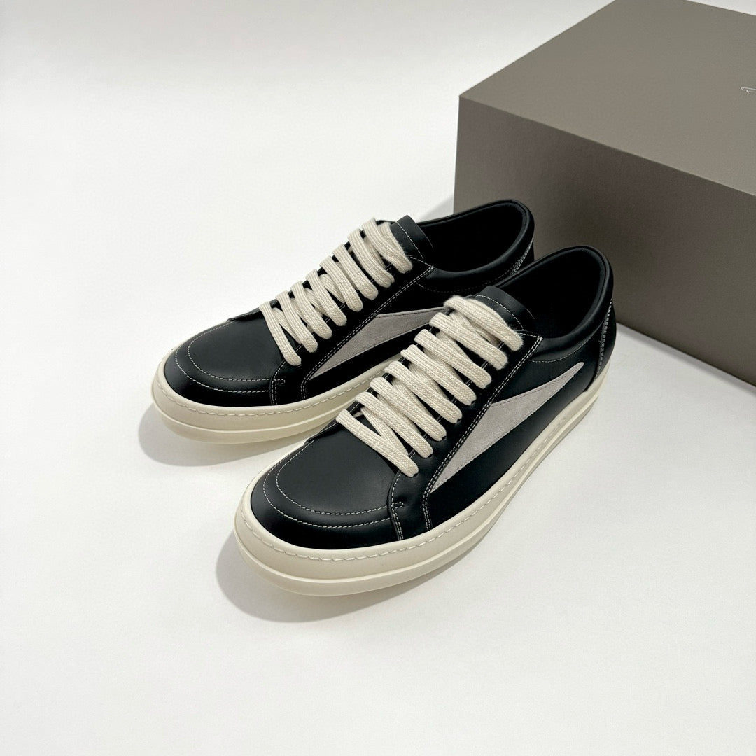 Mehrfarbige Schuhe