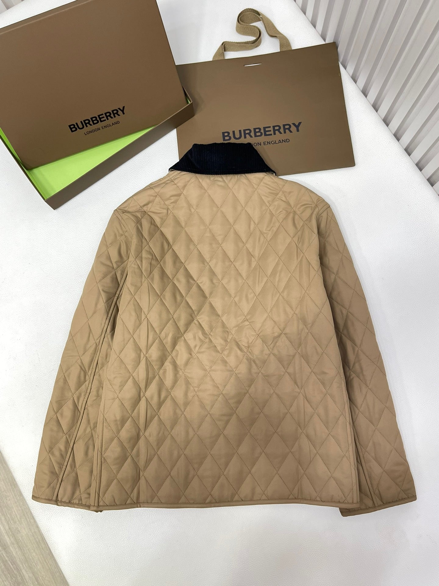 Graue Jacke