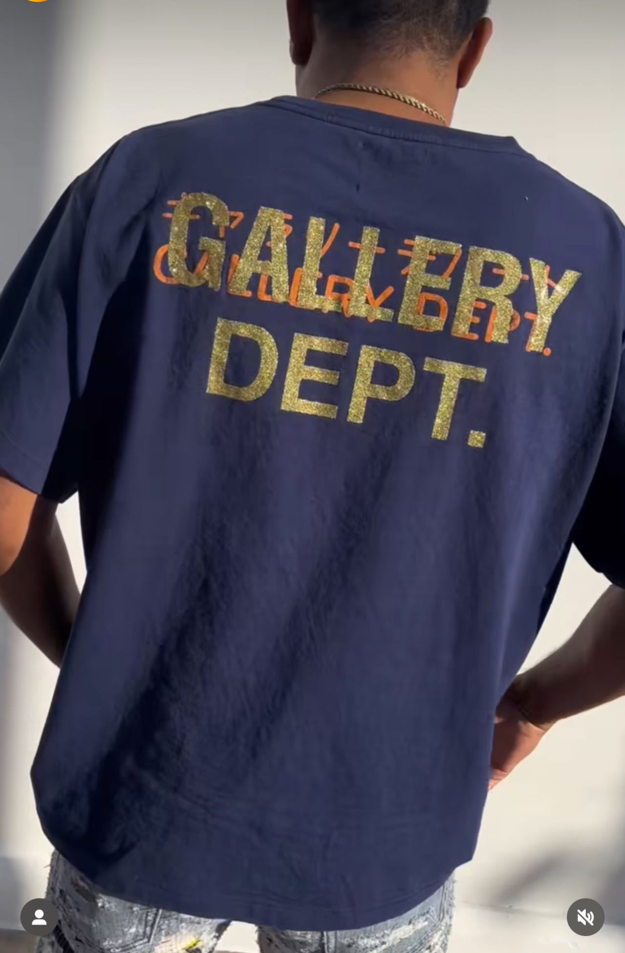 Blaues T-Shirt