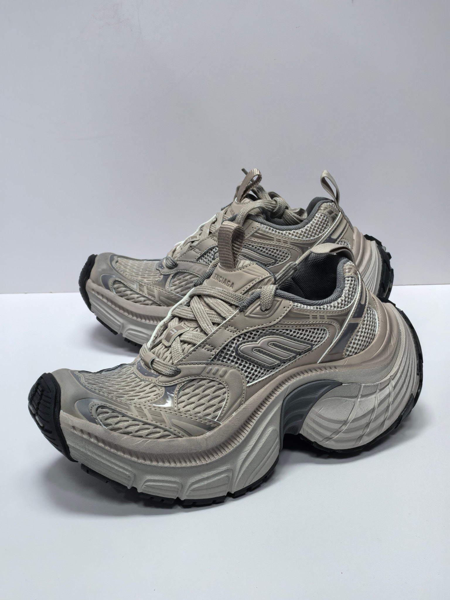 Mehrfarbige Schuhe