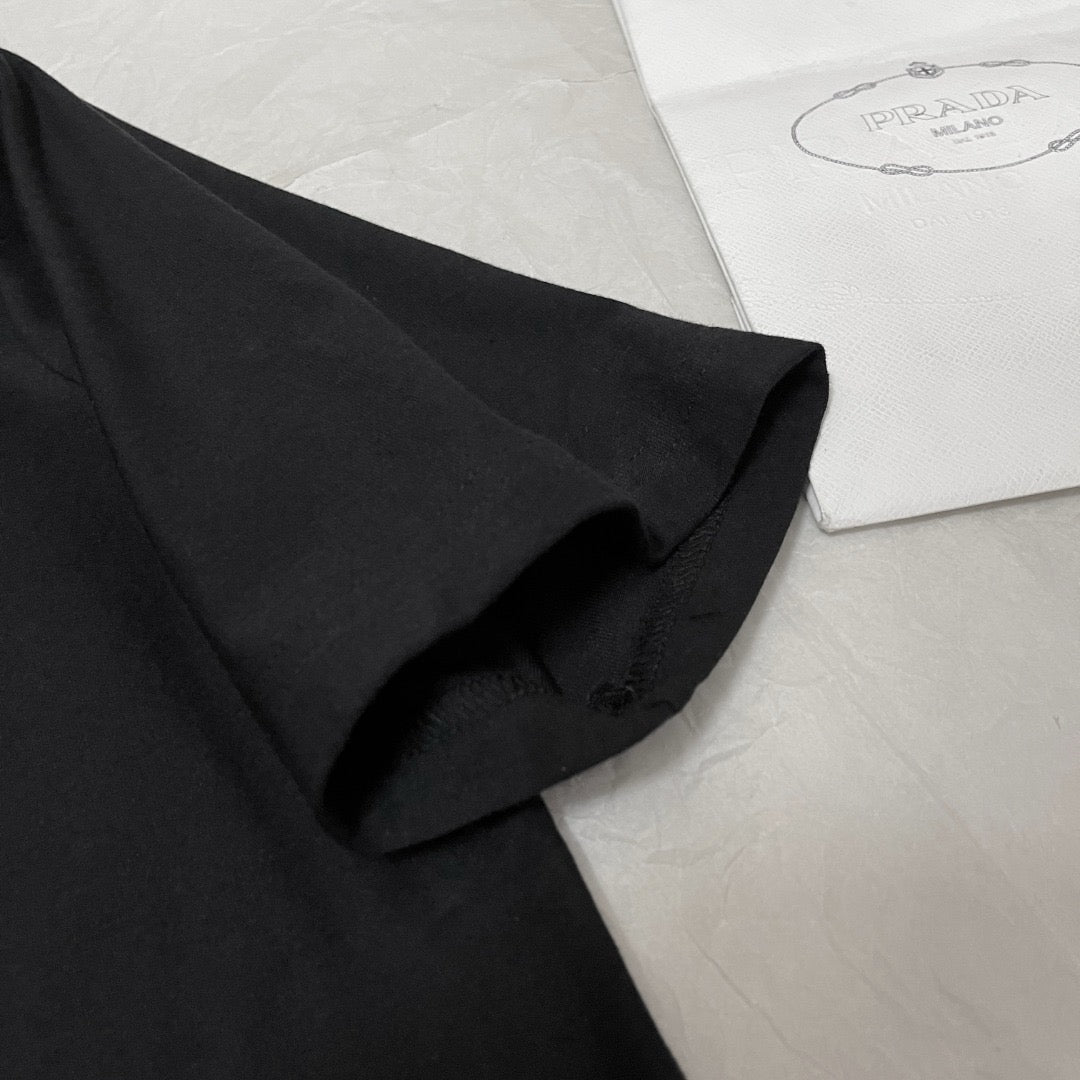 Grey and Black T-shirt - FashionHype.xyz