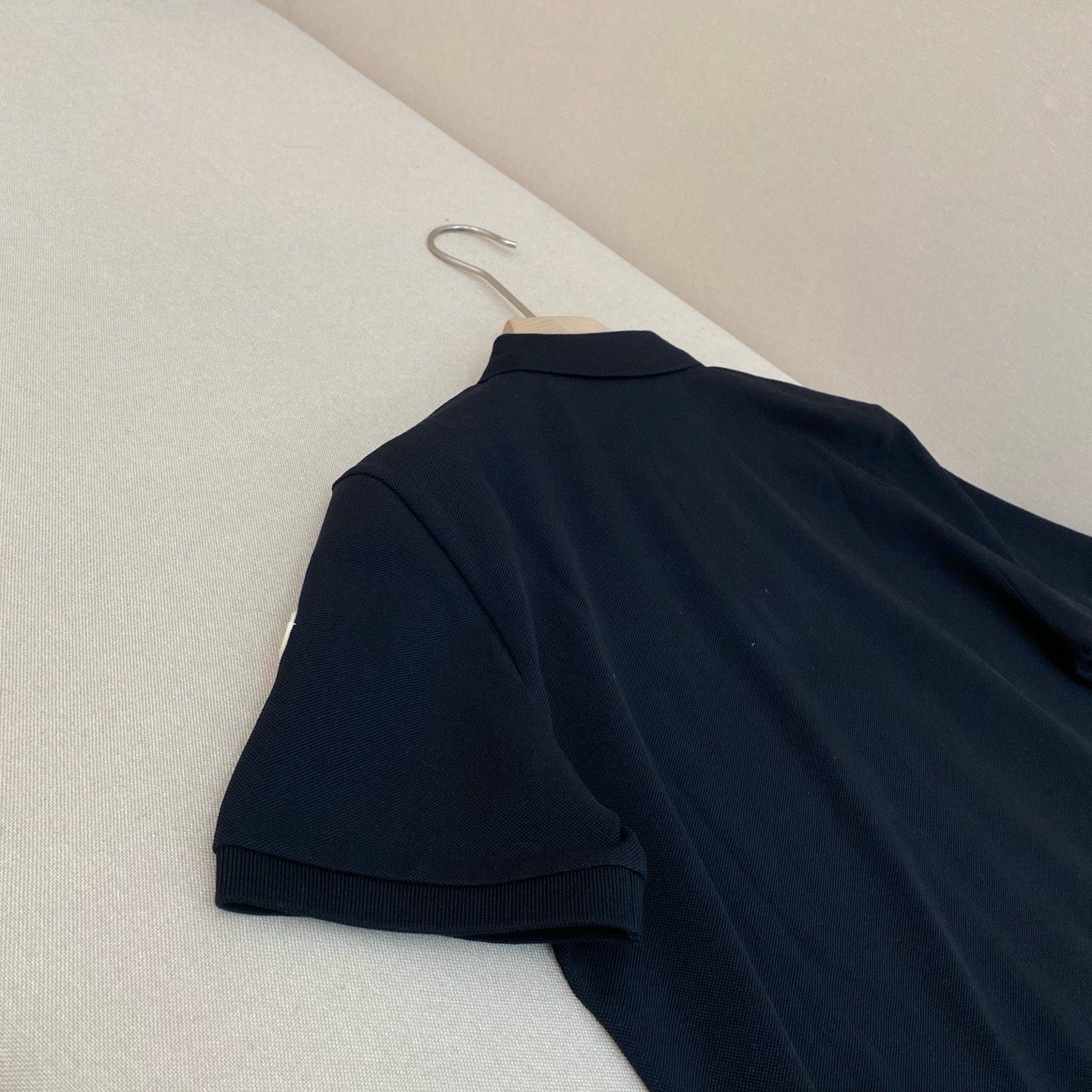 White and Black T-Shirt - FashionHype.xyz