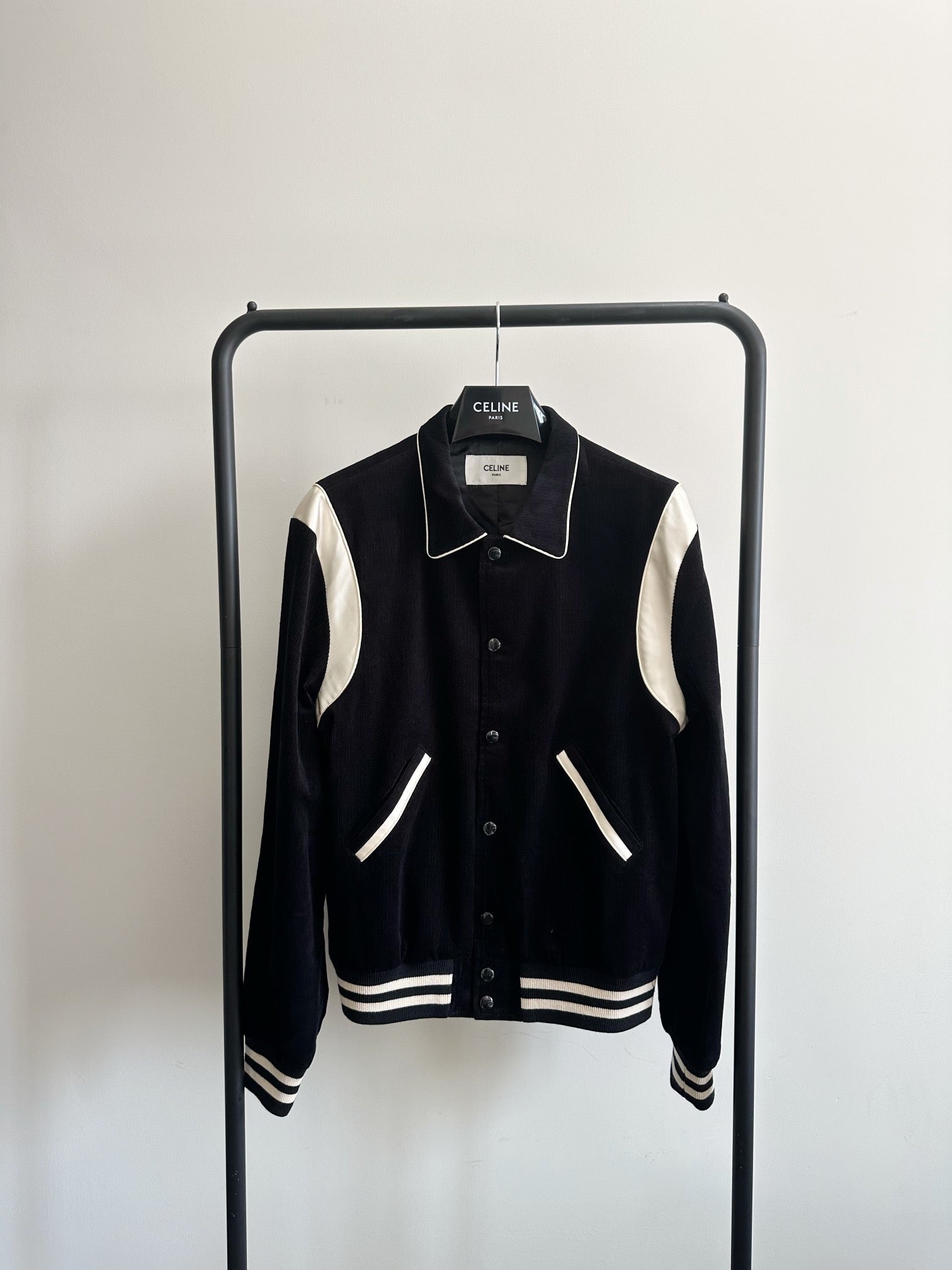 Schwarz weiße Jacke