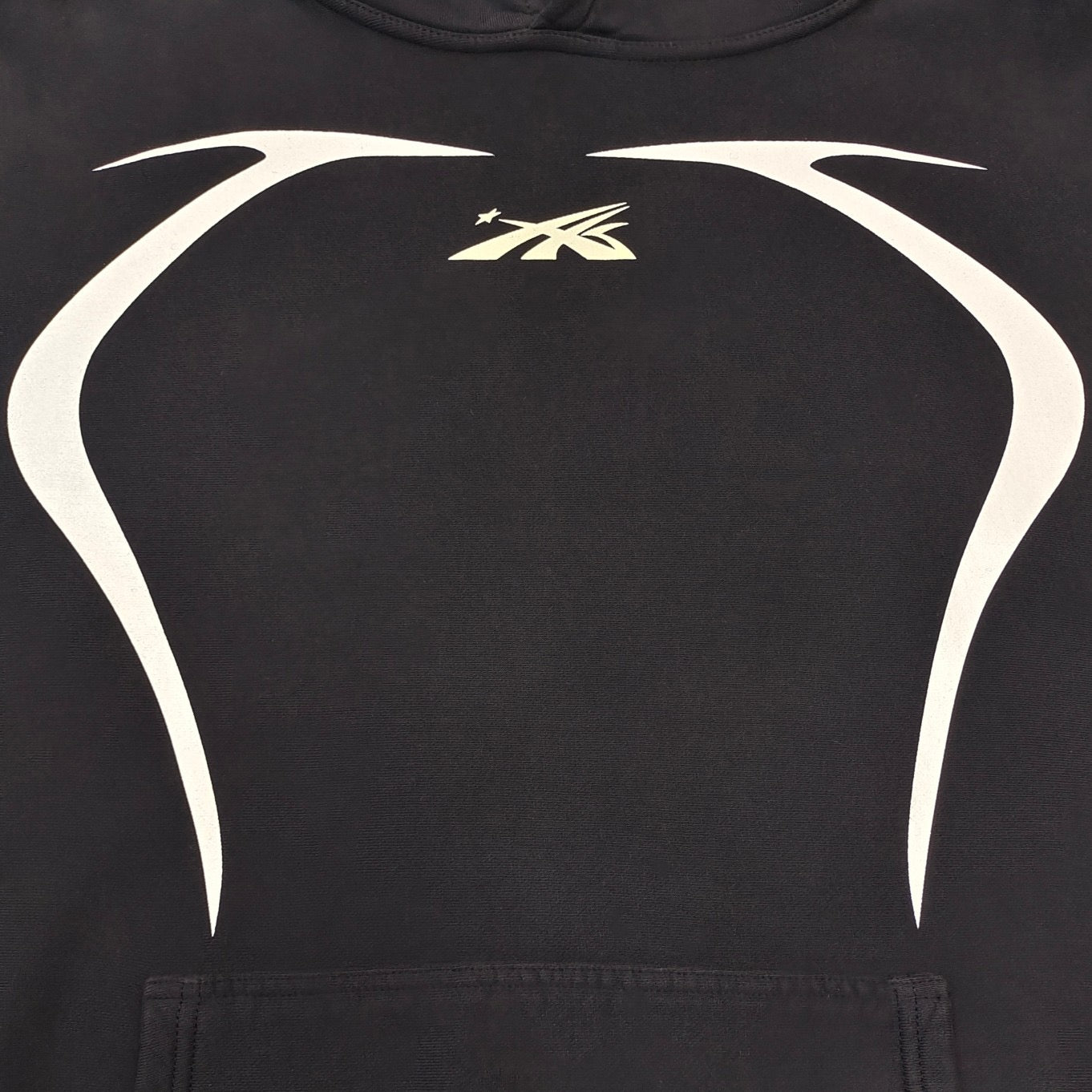 Schwarzer Hoodie