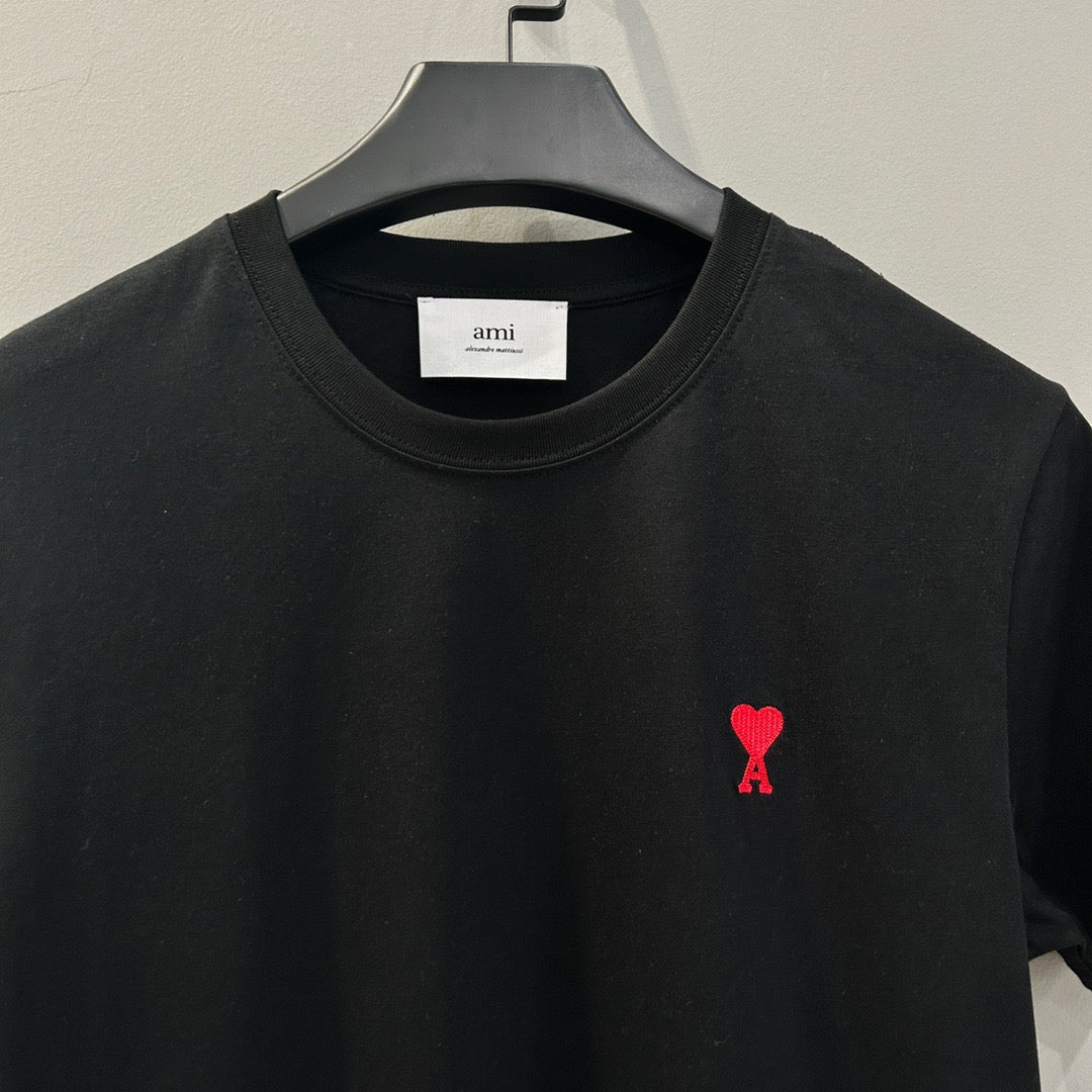 White and Black T-shirt - FashionHype.xyz