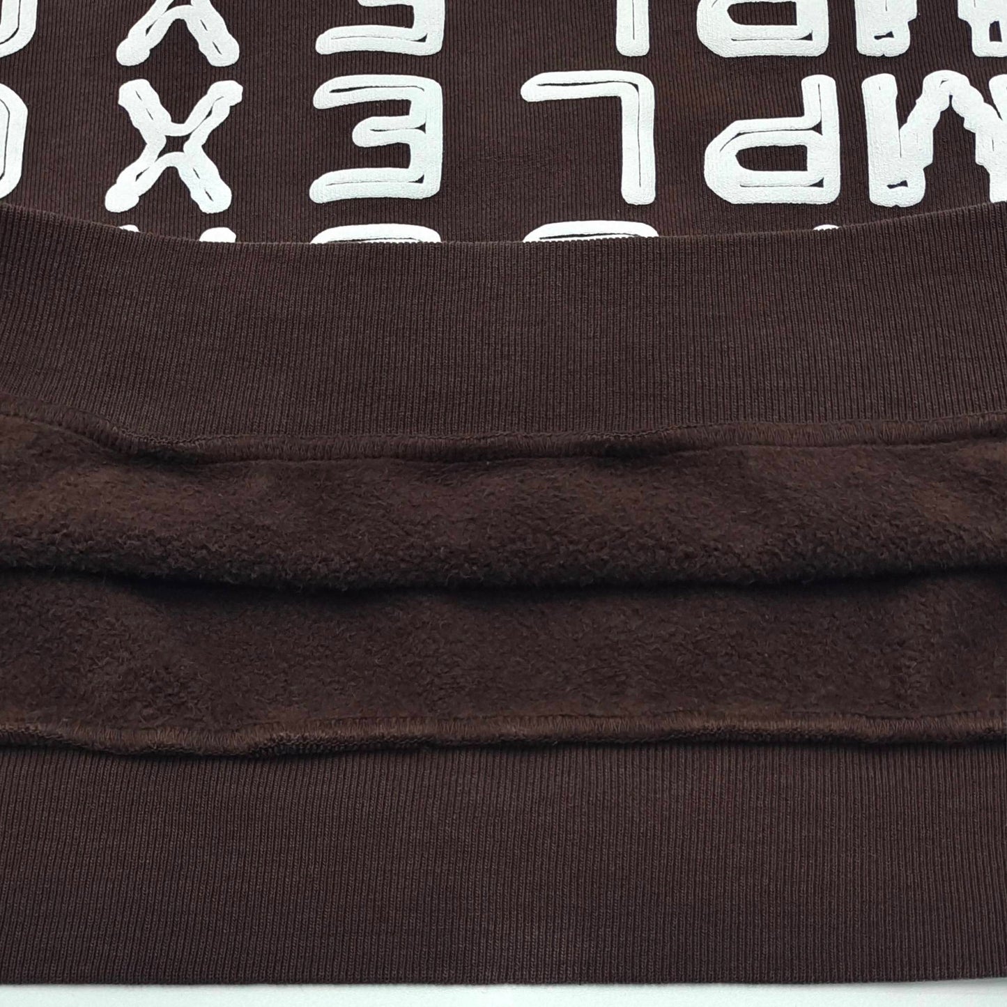 سويت شيرت أسود غامق