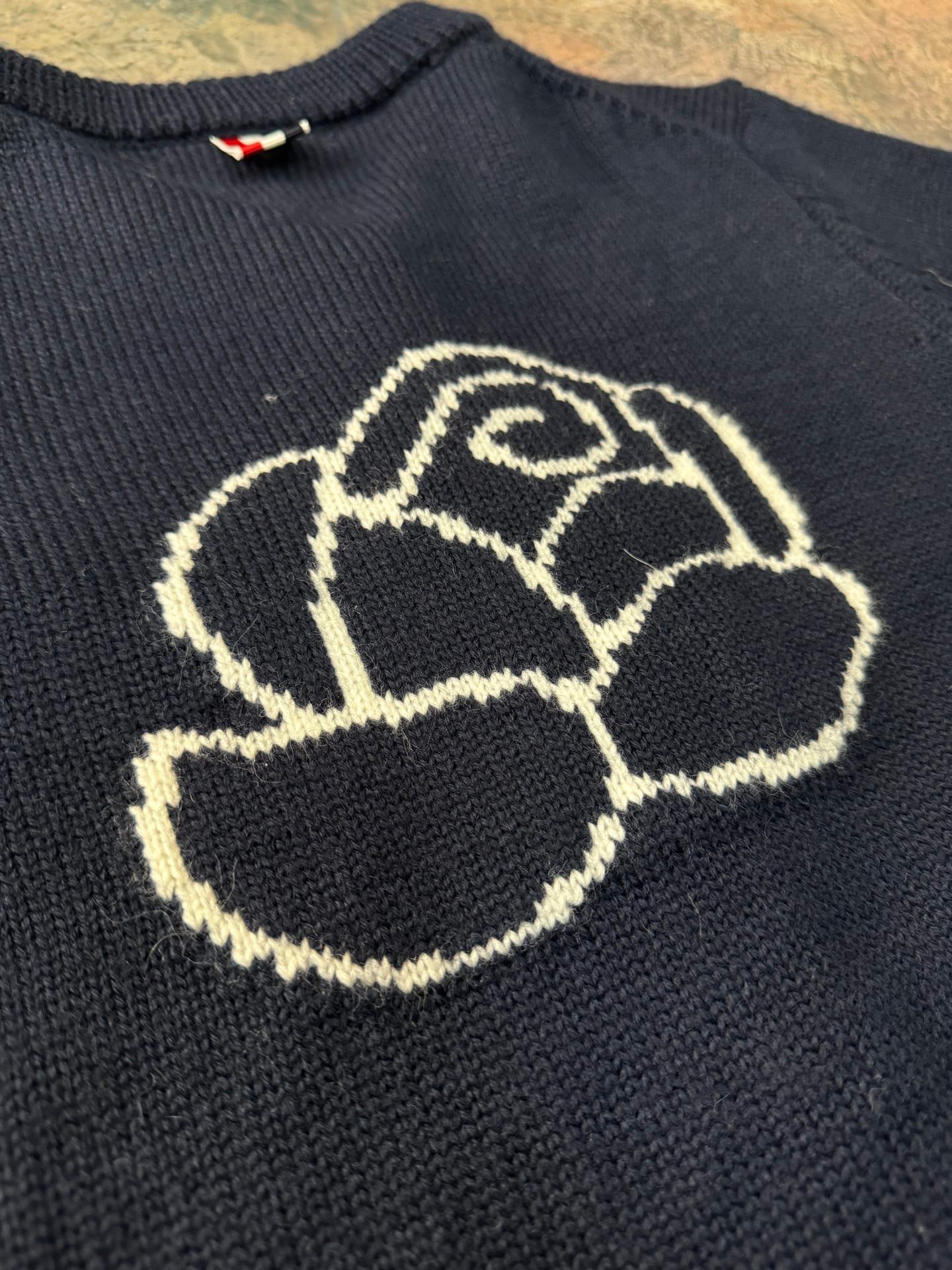 سترة متعددة الألوان