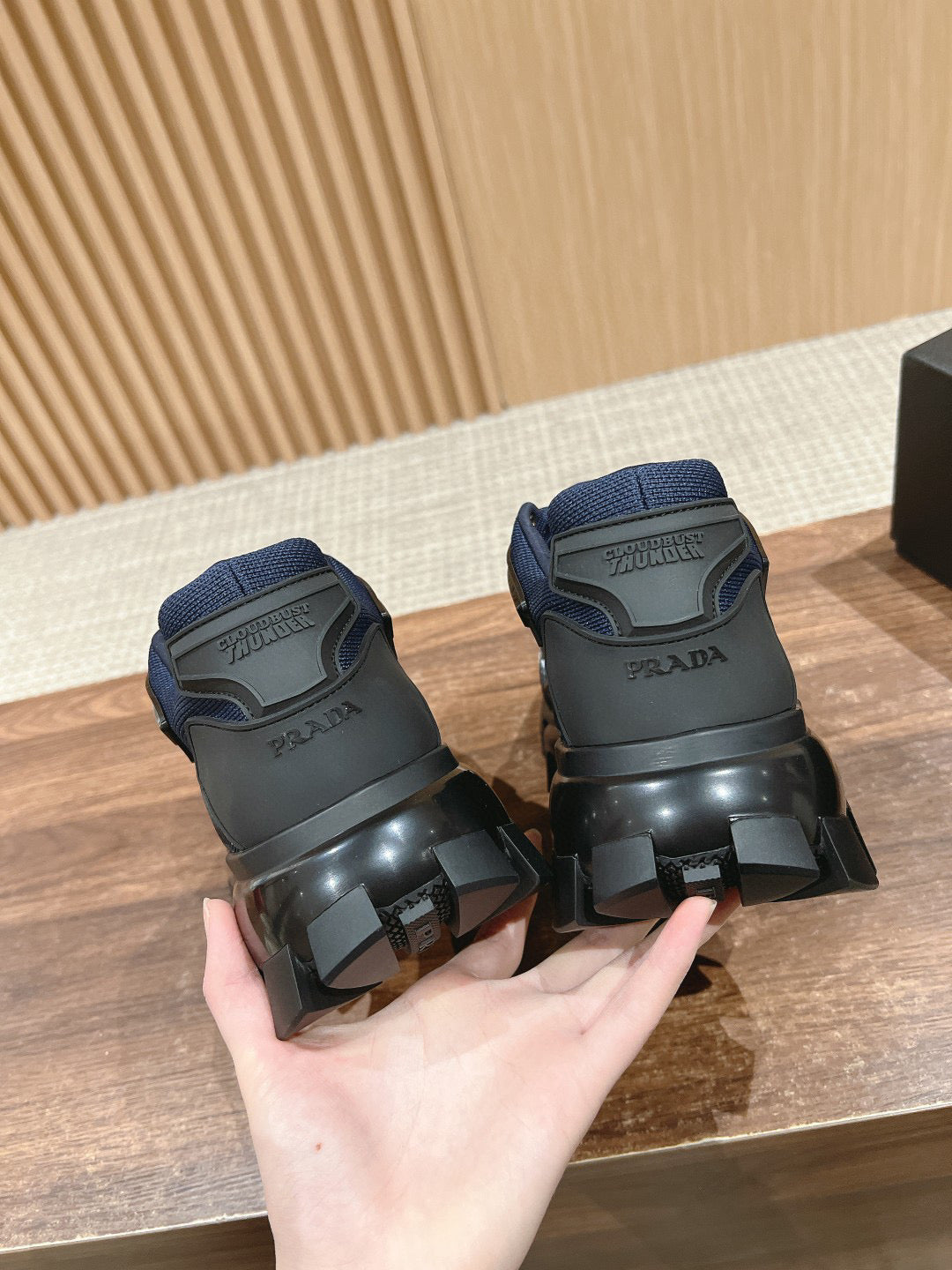 Weiß-Grüne Schuhe