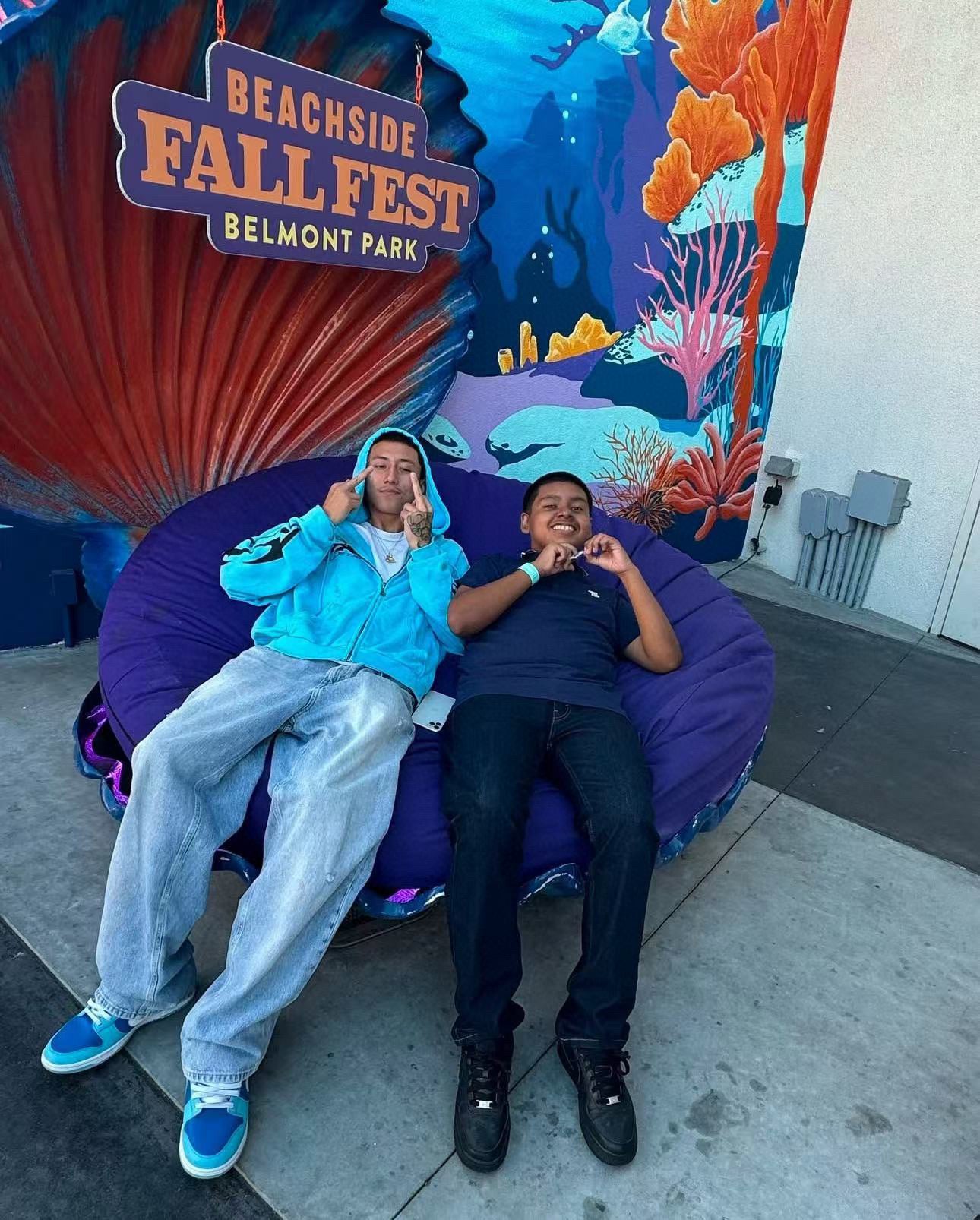 هودي أزرق سماوي