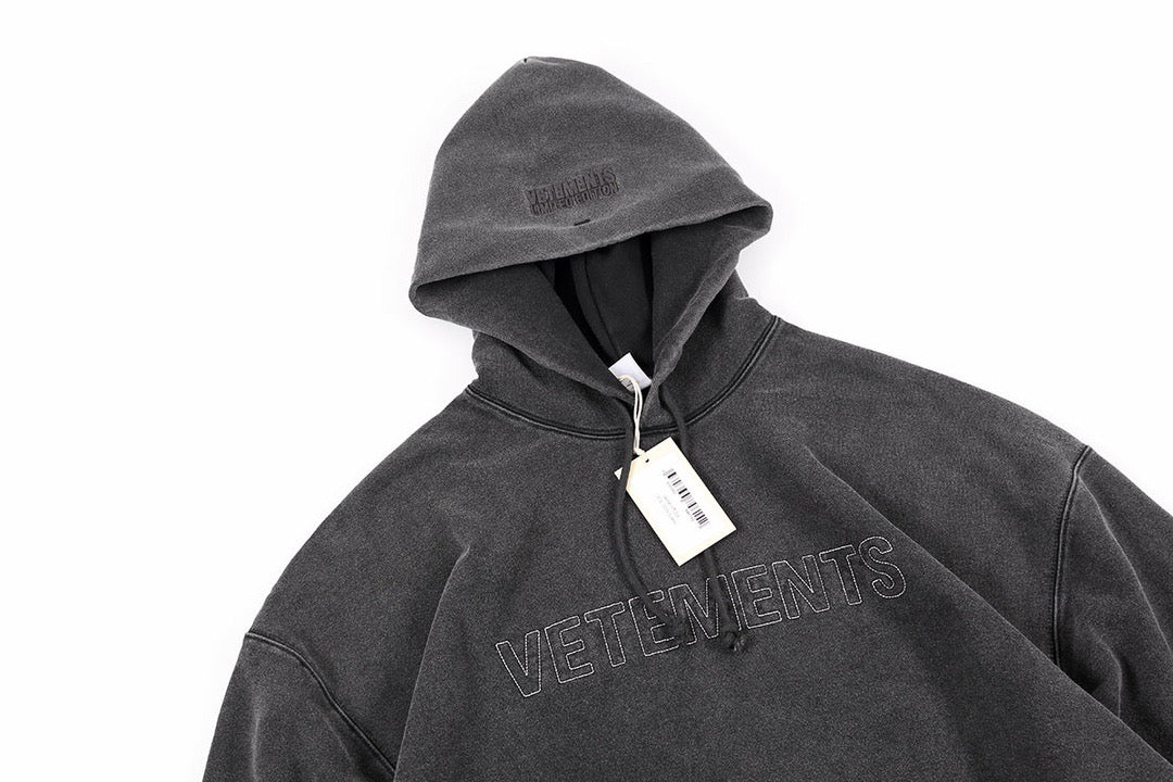 Schwarzer Hoodie