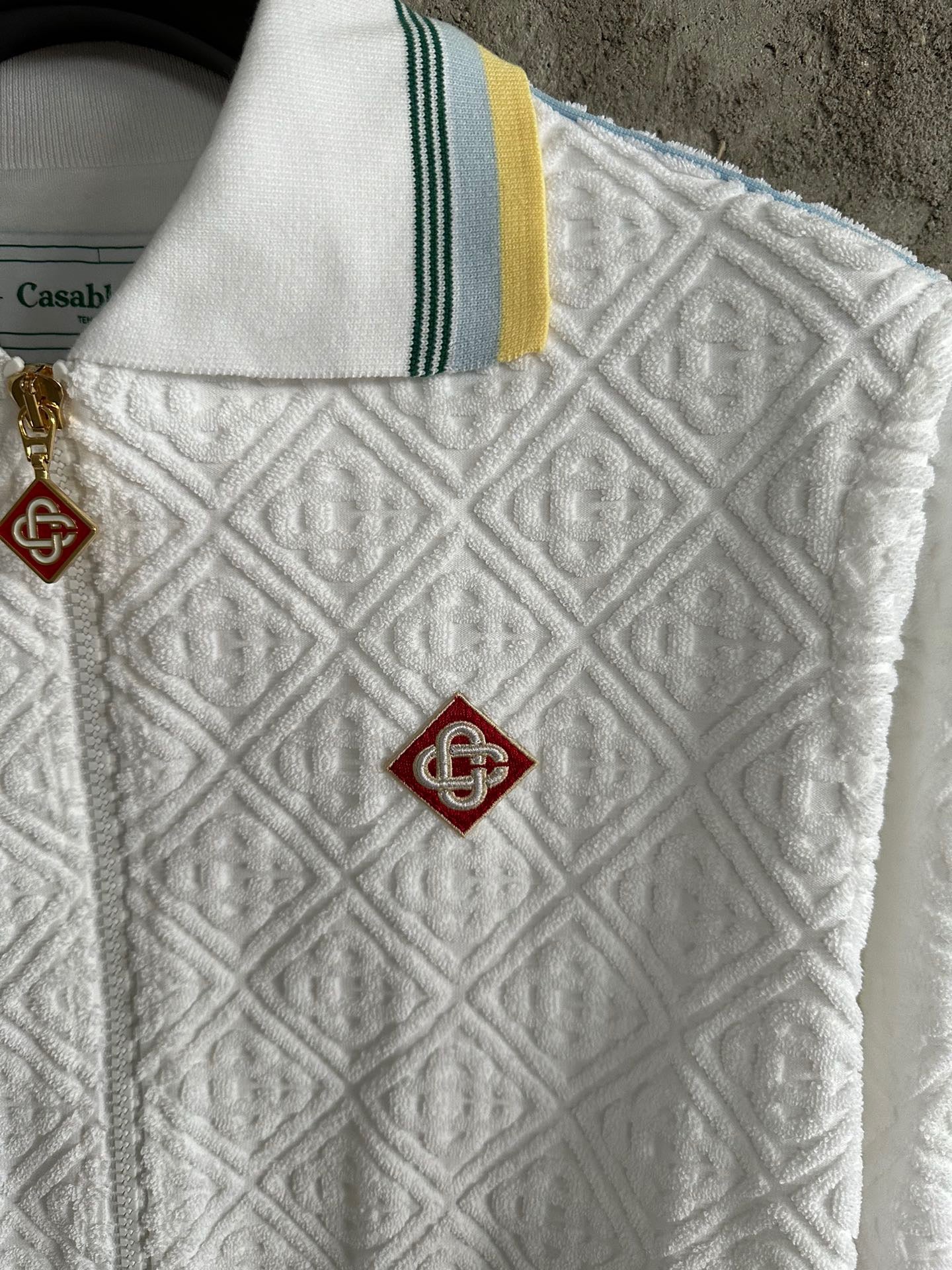 Weiße Jacke