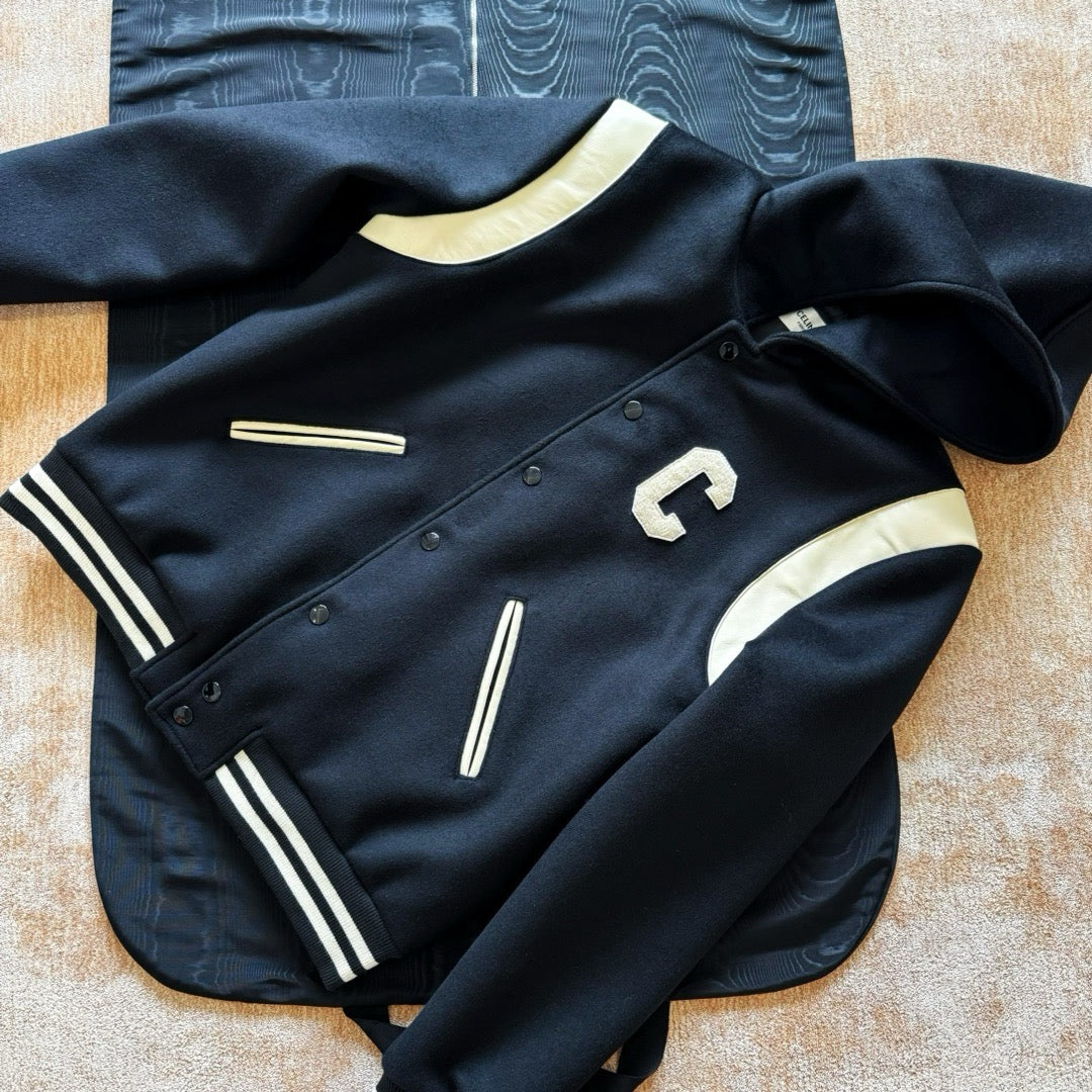 Schwarze weiße Jacke