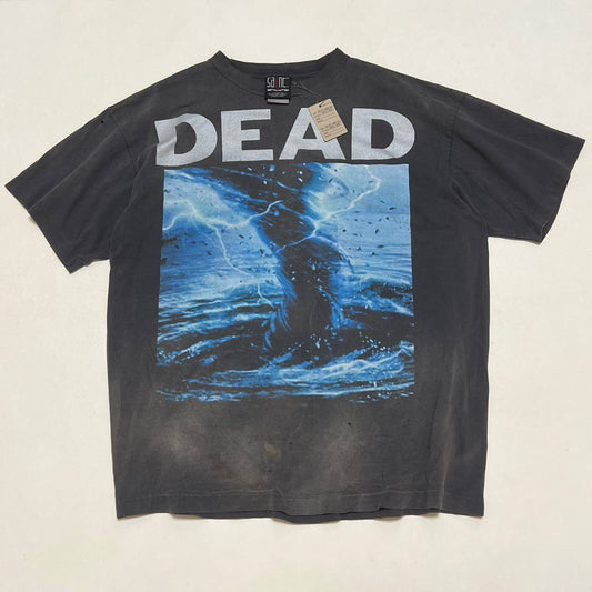 تي شيرت أسود غامق