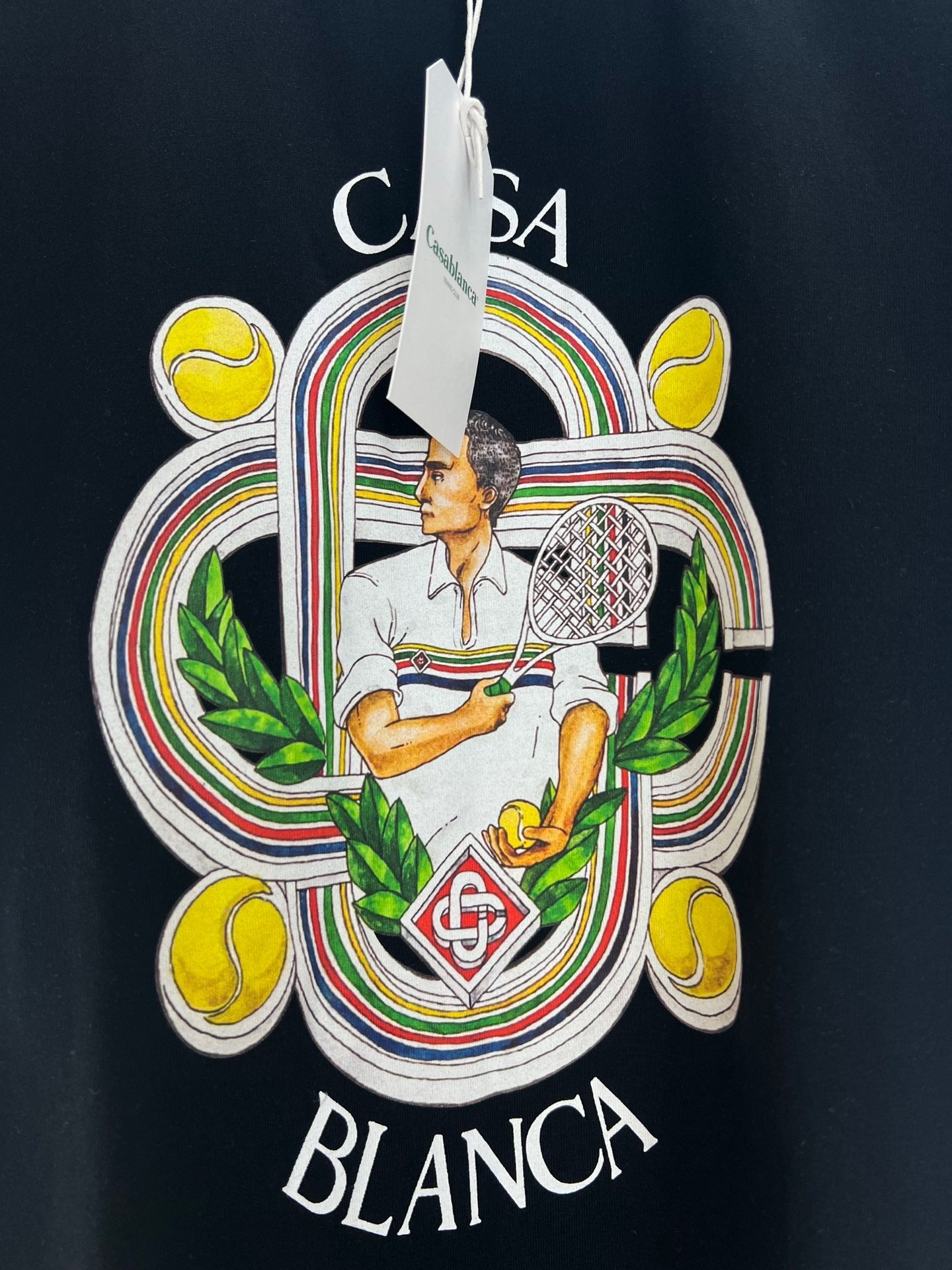 Camiseta azul y blanca