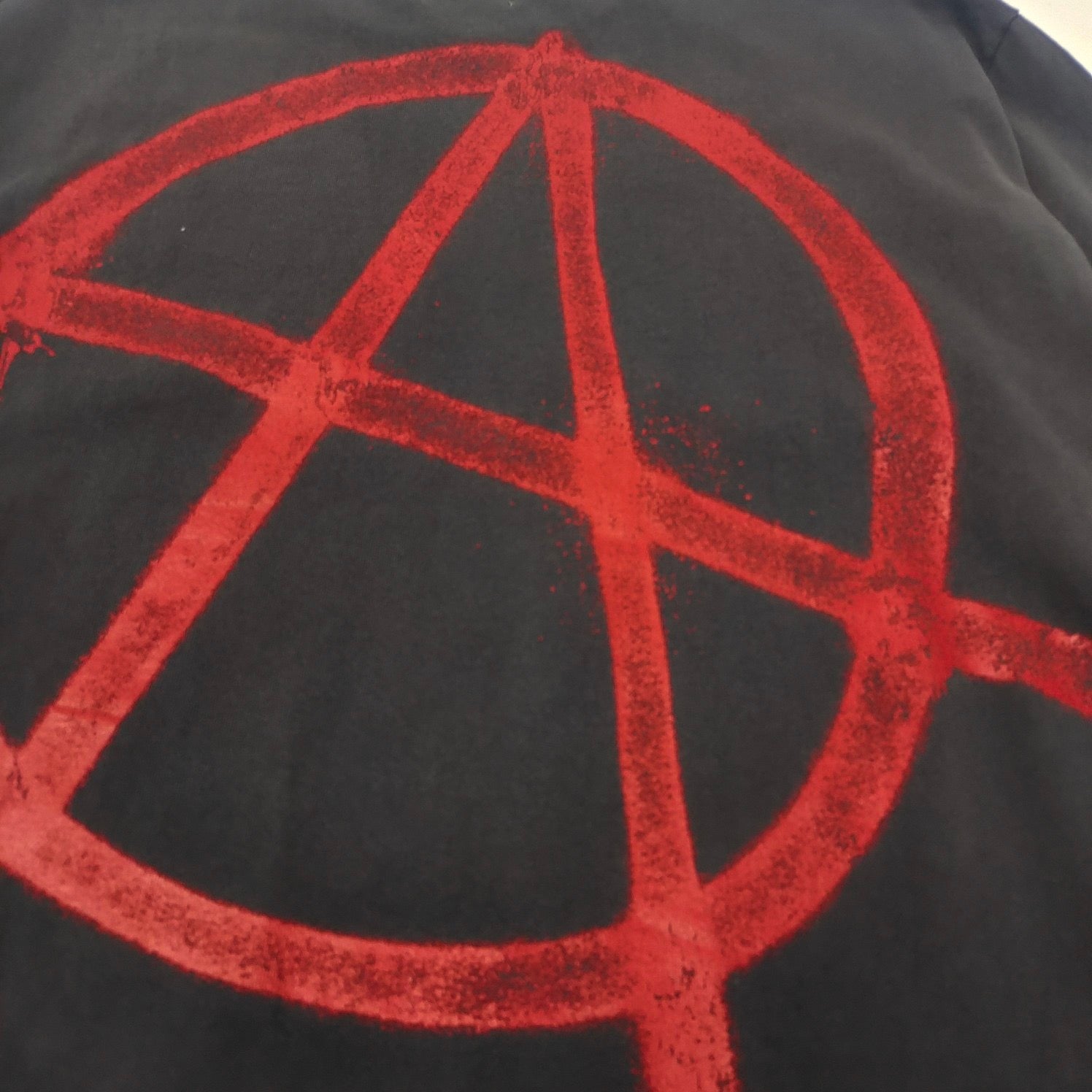Schwarzes Sweatshirt