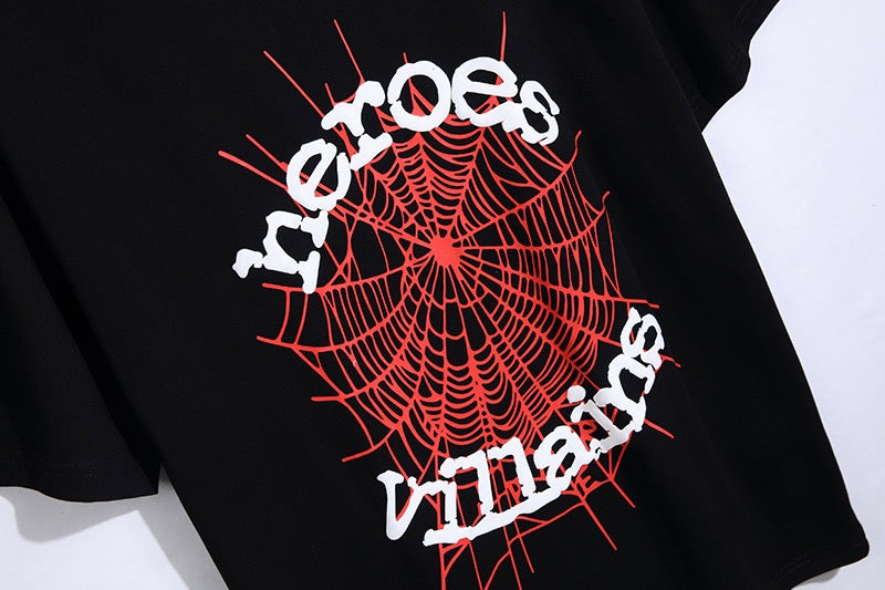 Rotes und schwarzes T-Shirt