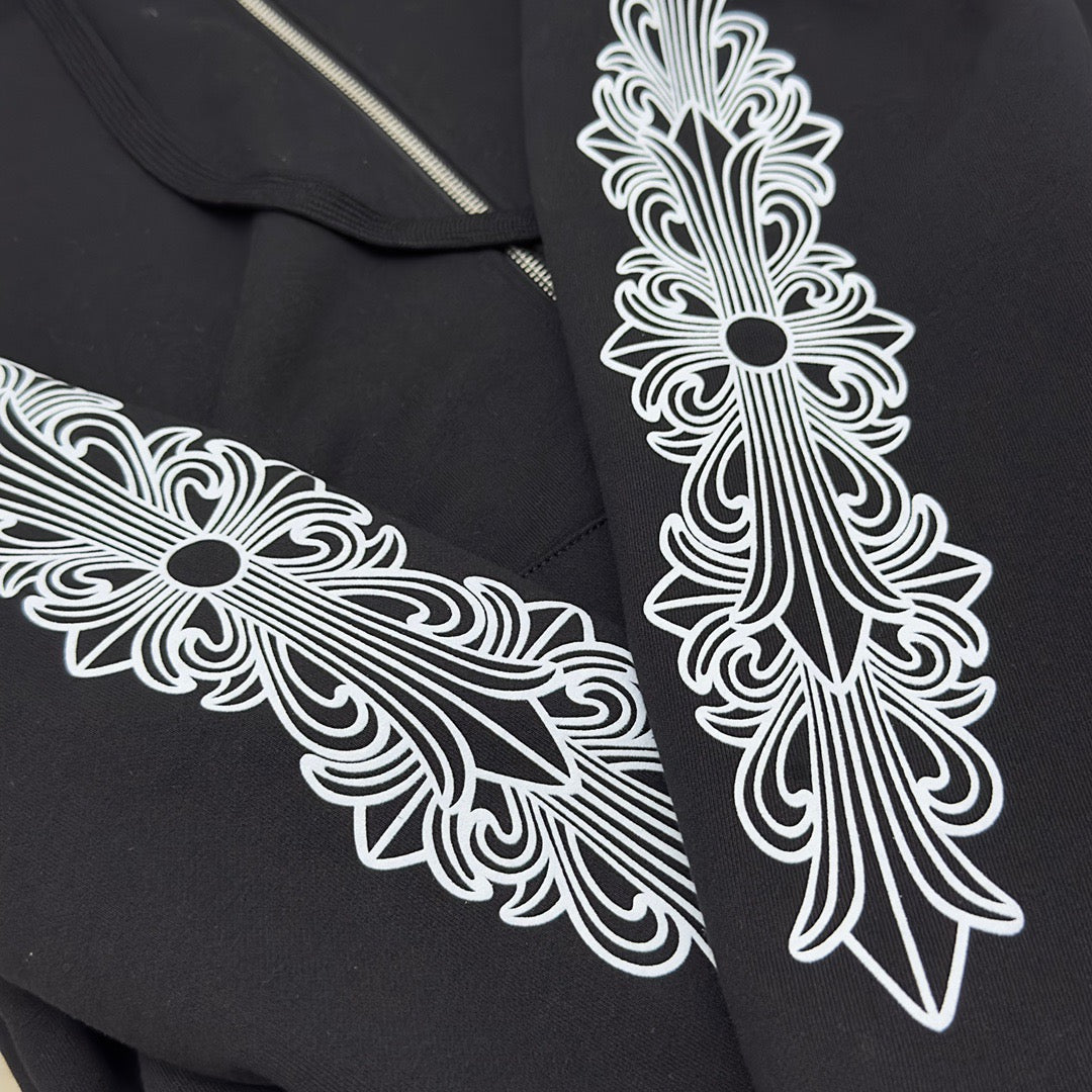 Black Hoodie - Size M - FashionHype.xyz