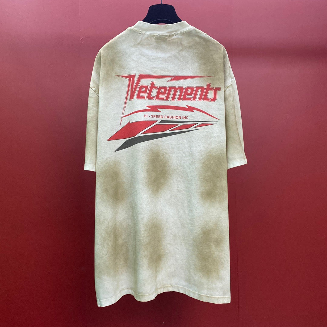 تي شيرت متعدد الألوان