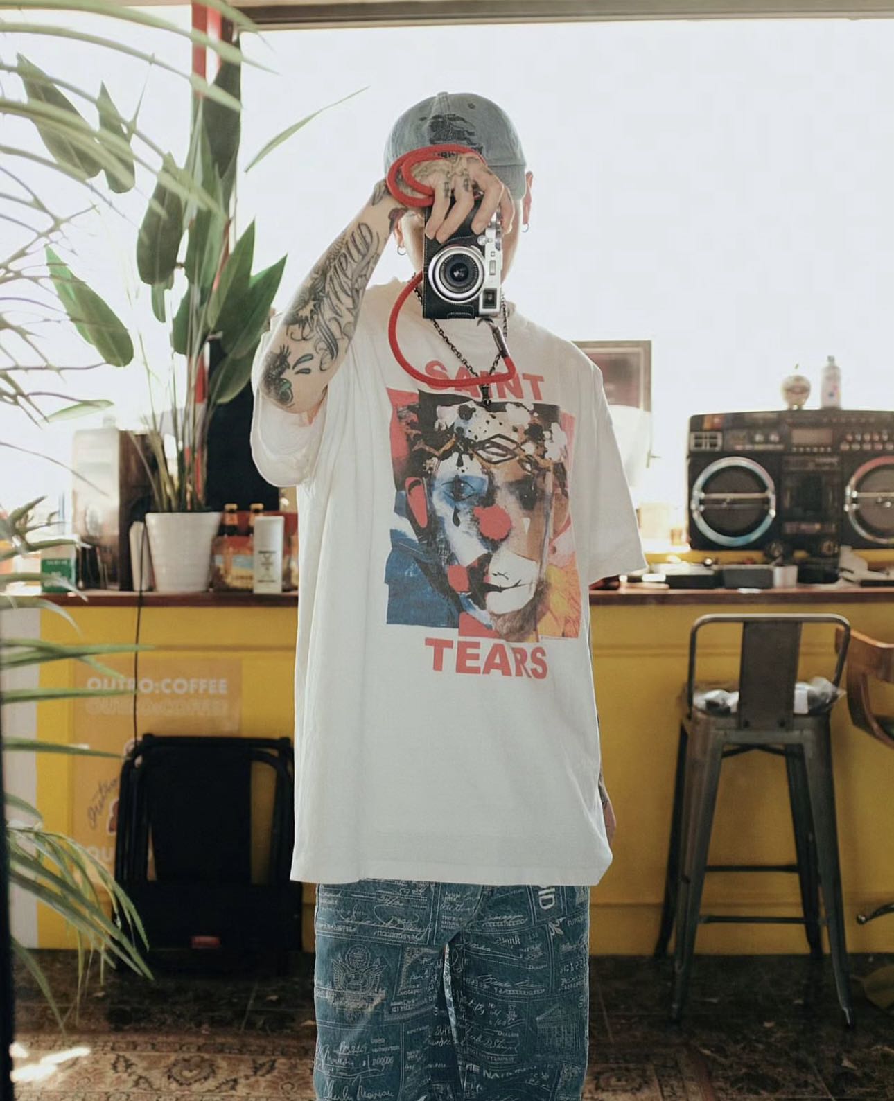 weißes T-Shirt
