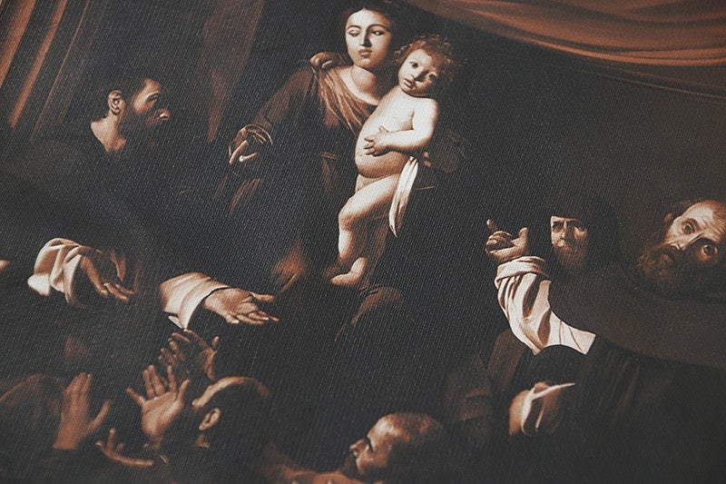 Weißes, braunes und schwarzes Sweatshirt