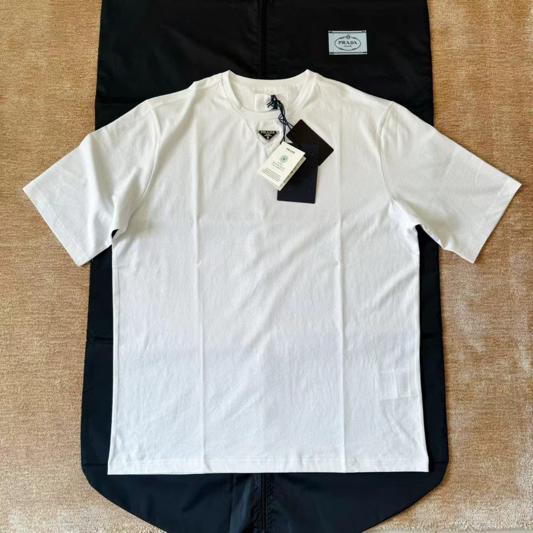 Black and White T-shirt - FashionHype.xyz