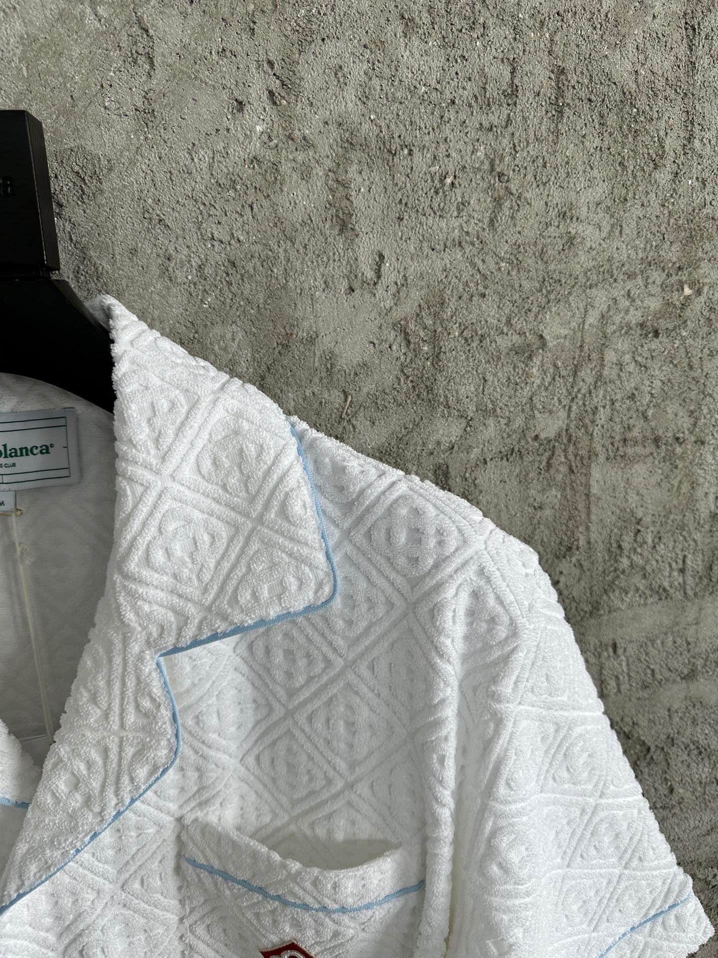 Weiße Jacke