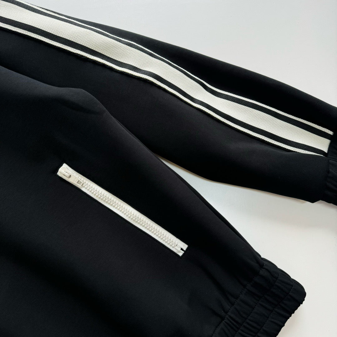 Black Jacket - FashionHype.xyz