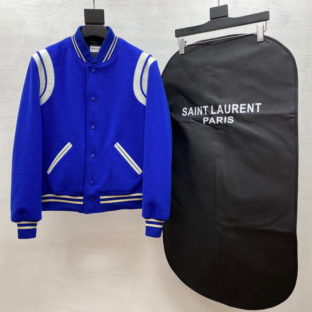 Blau-weiße Jacke