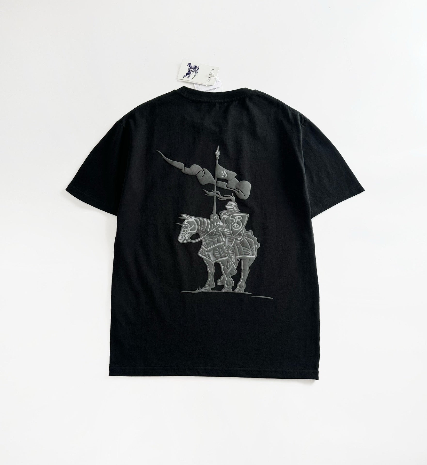 Schwarzes T-Shirt