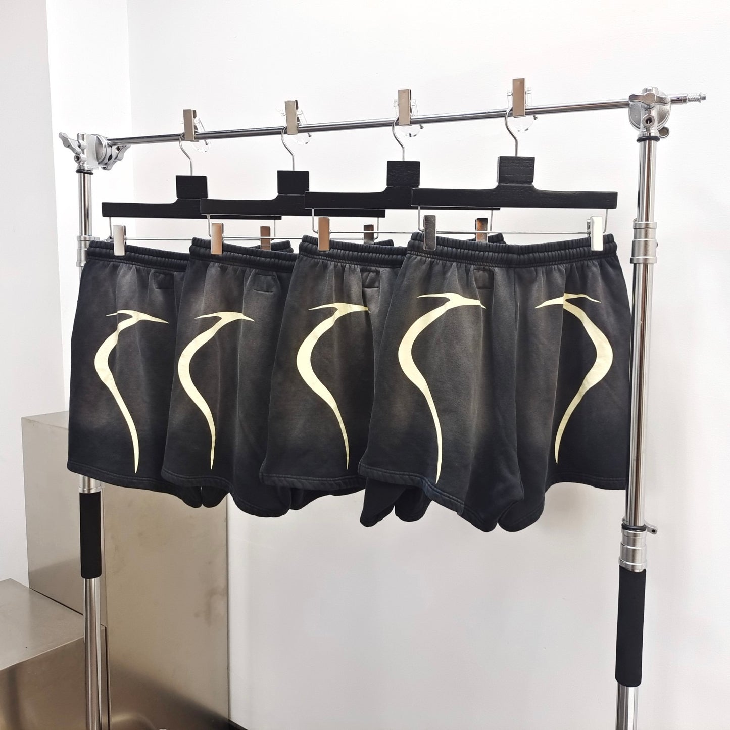 Schwarz kurz