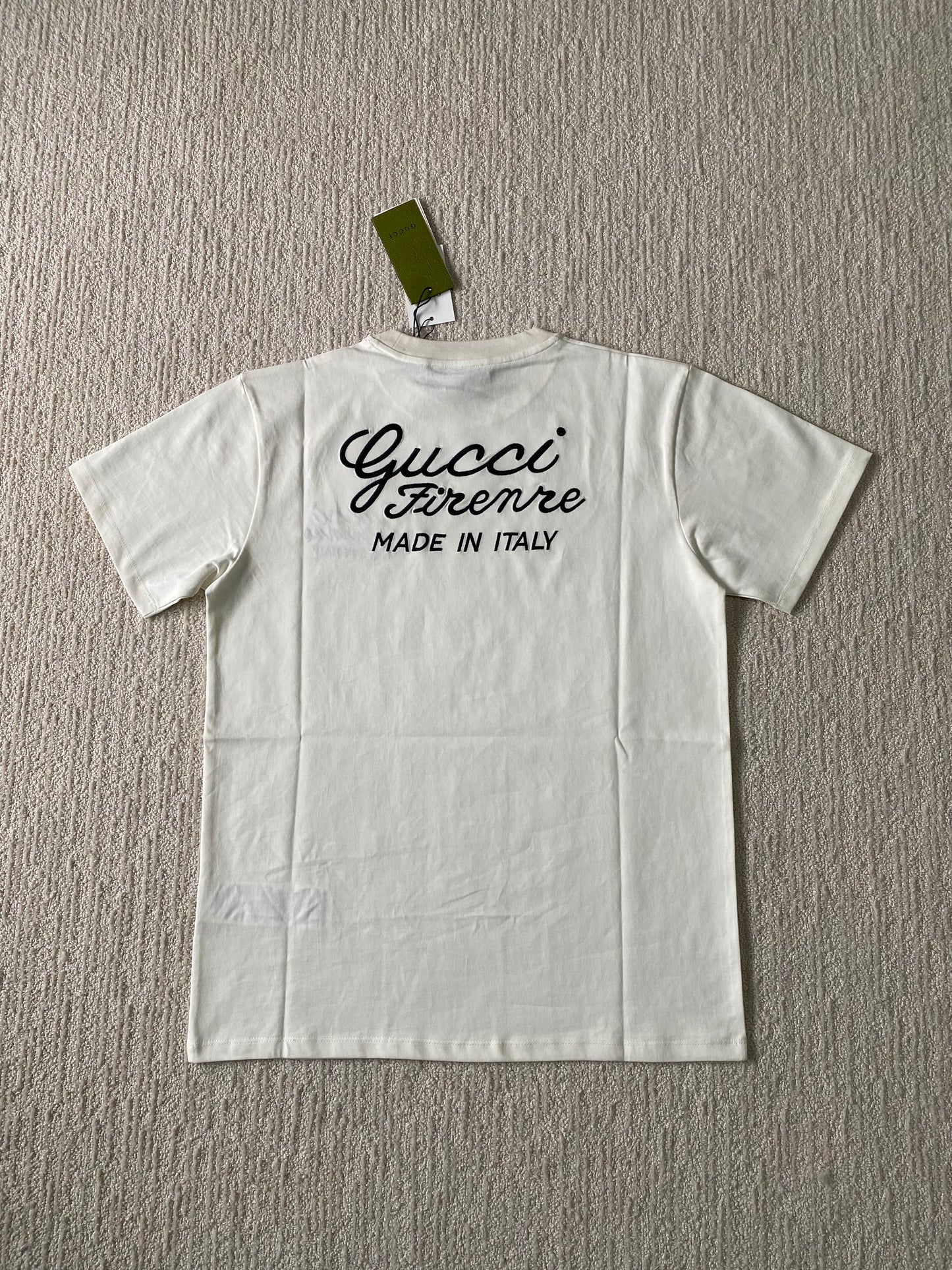 weißes T-Shirt