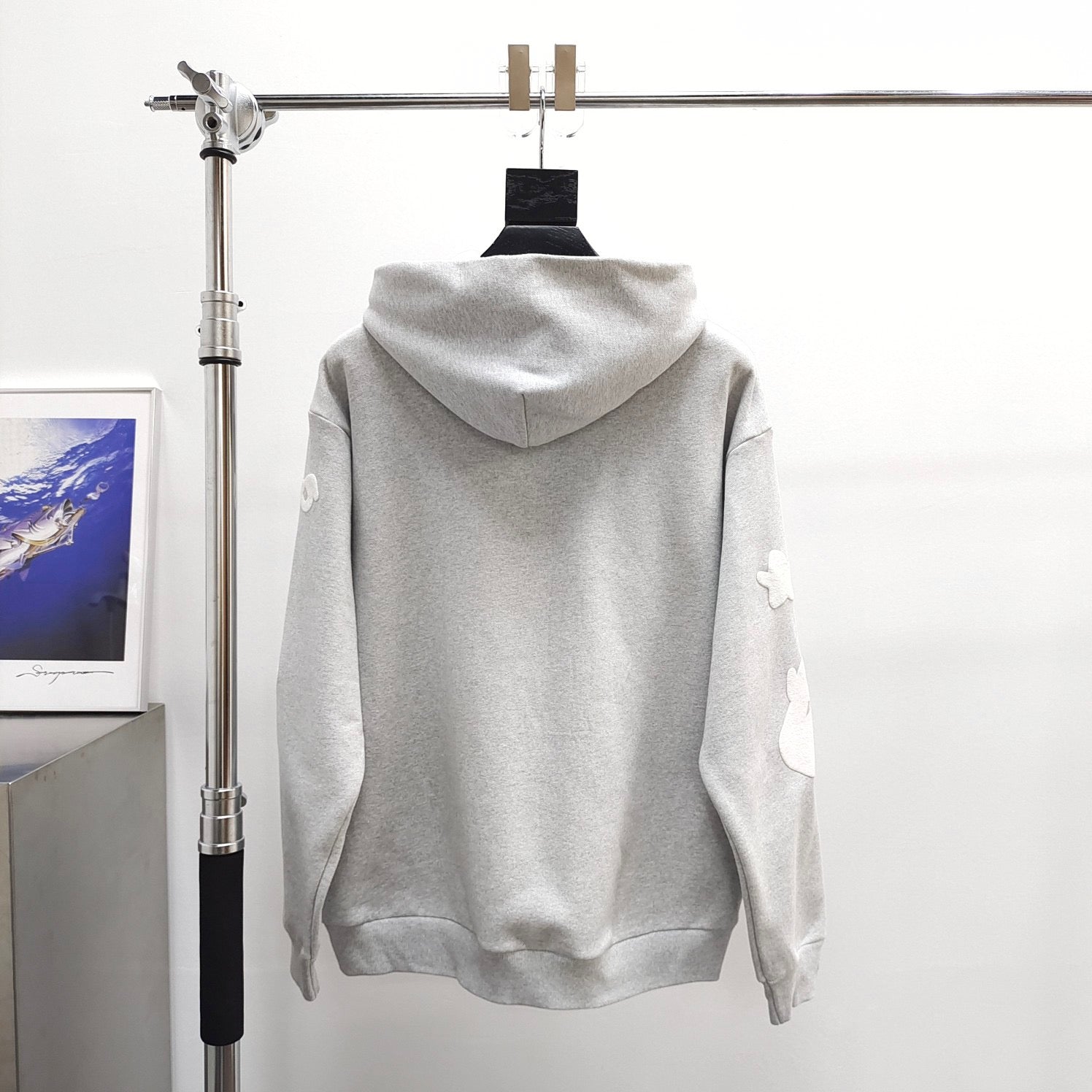 Grauer Hoodie