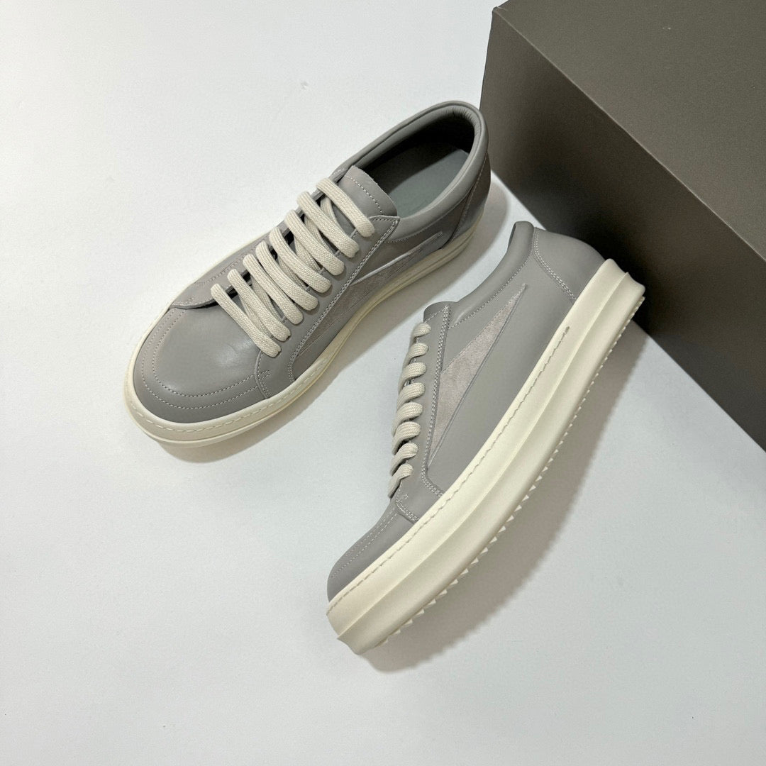 Mehrfarbige Schuhe