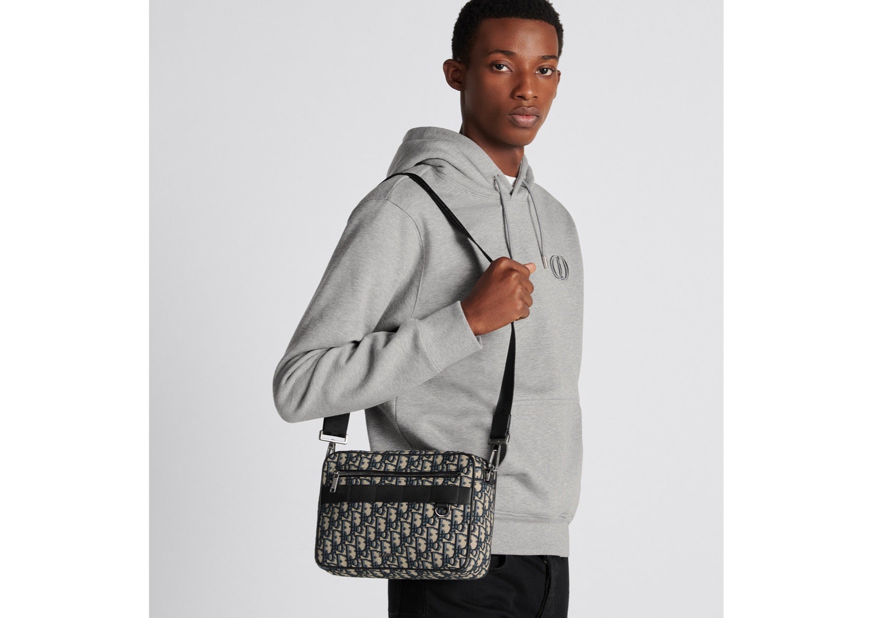 Schwarzgraue Tasche