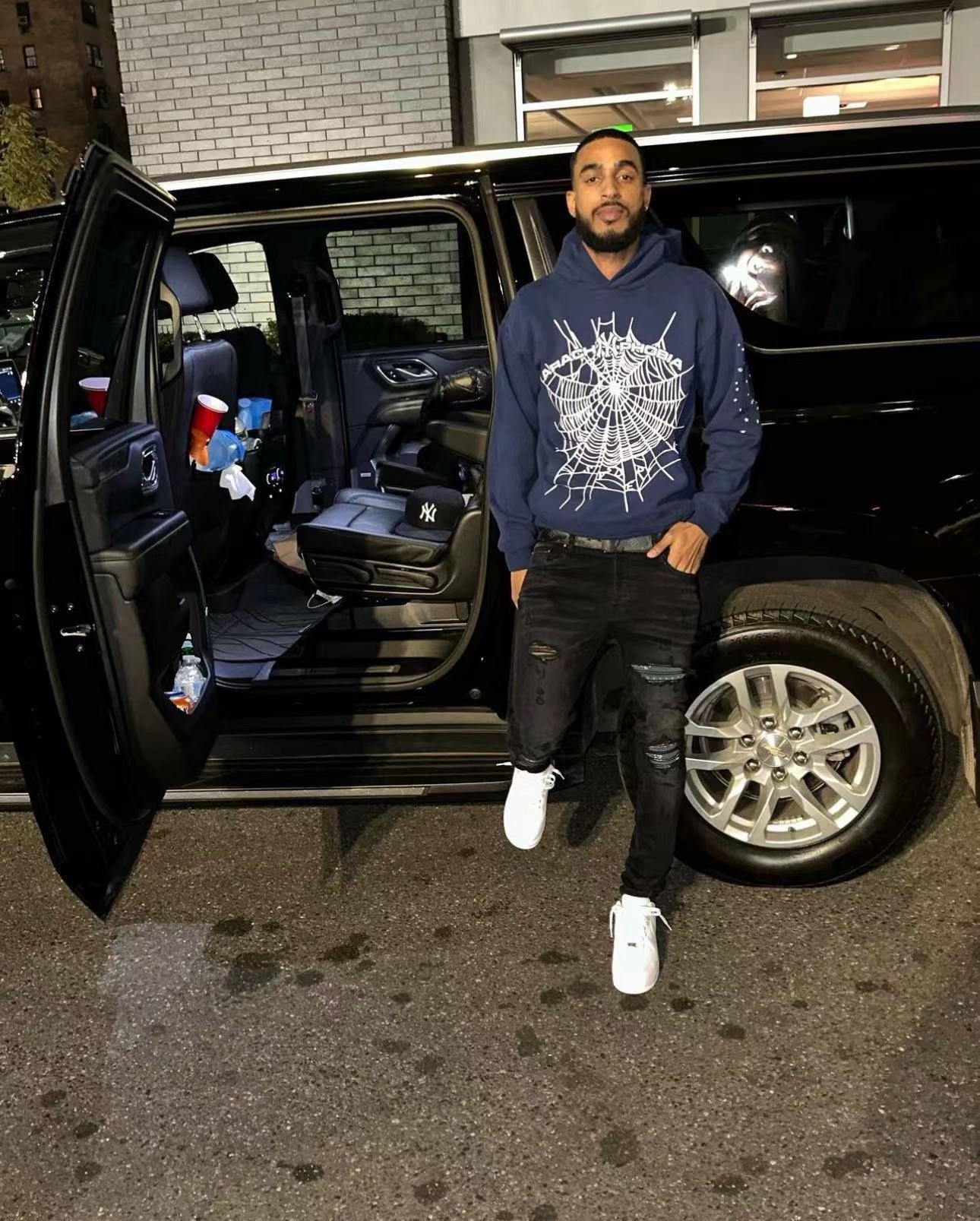 Blauer Hoodie