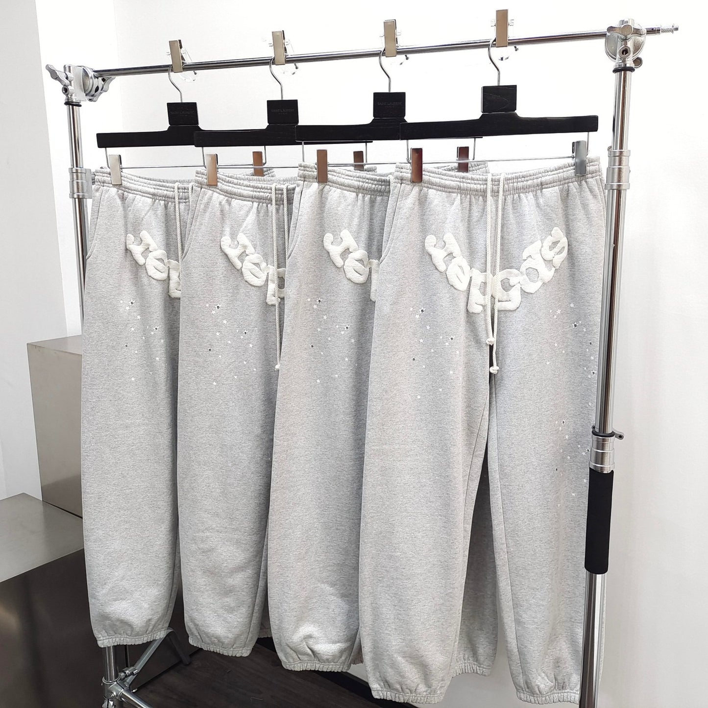 Graue Hose
