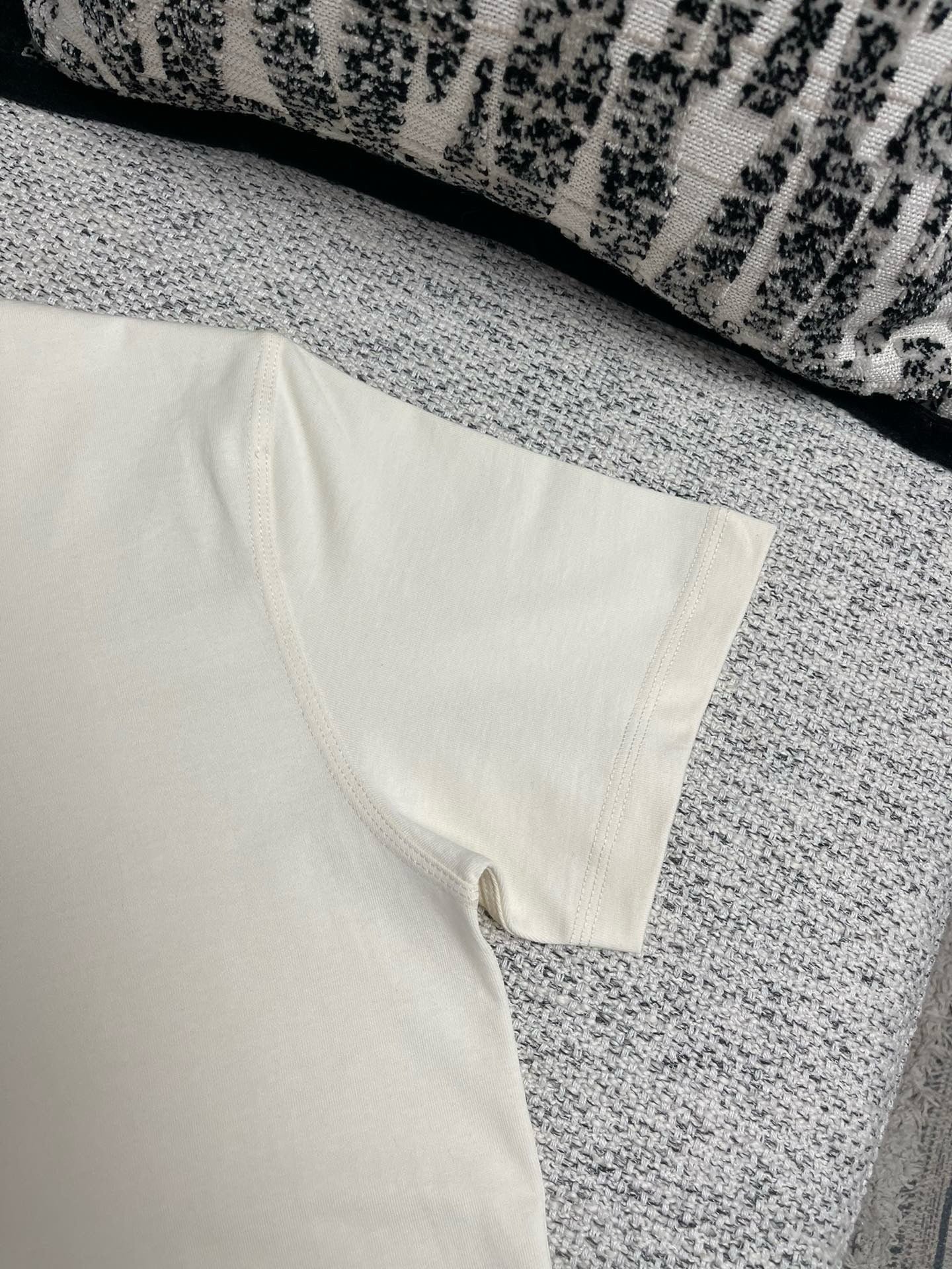 Mehrfarbiges T-Shirt