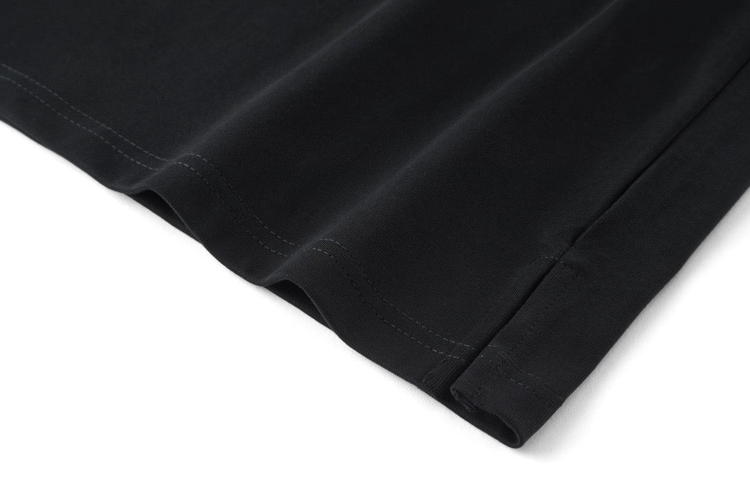 Black and White T-shirt - FashionHype.xyz