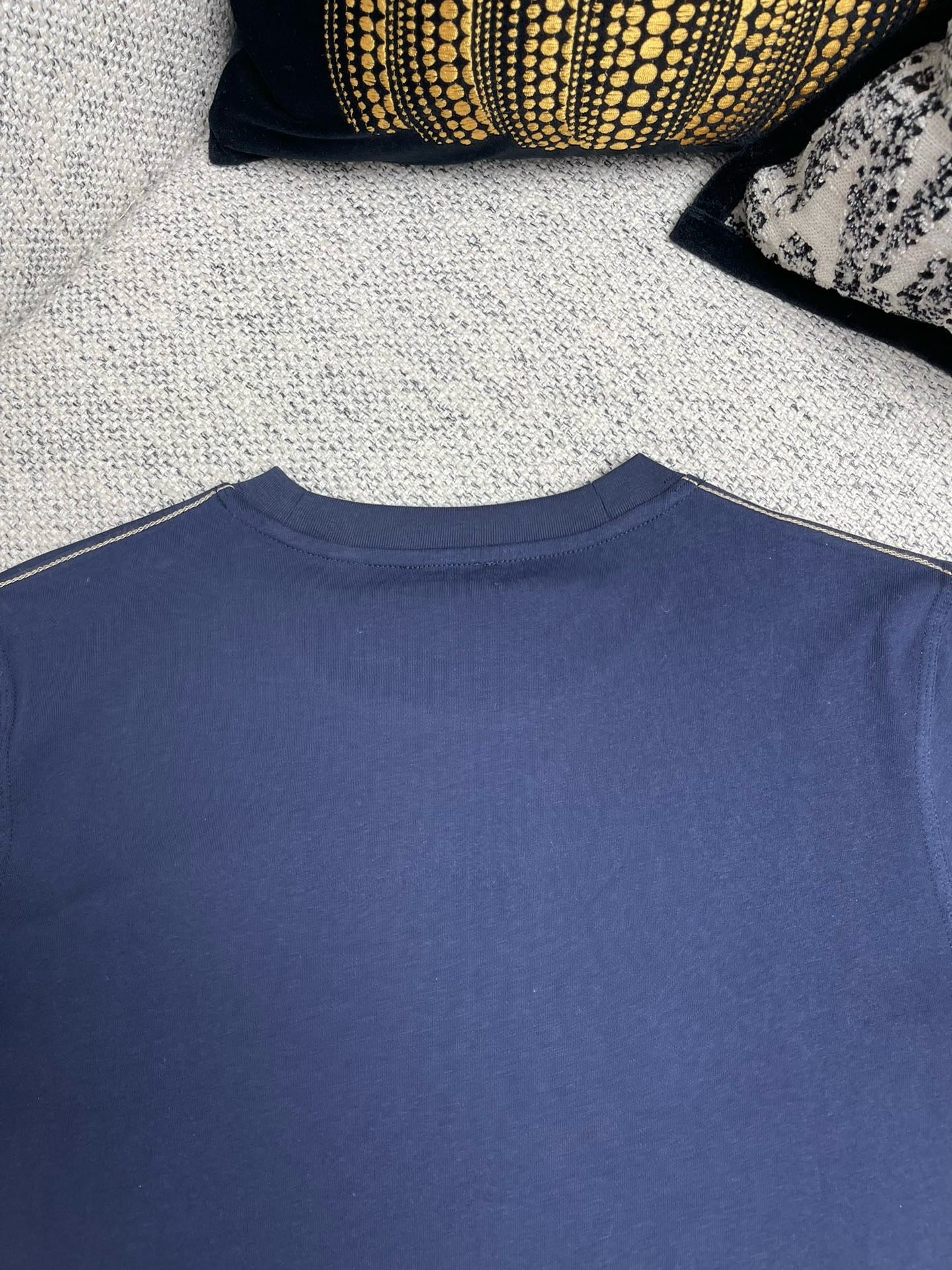 Mehrfarbiges T-Shirt