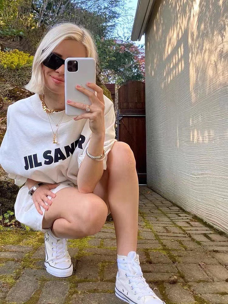 weißes T-Shirt