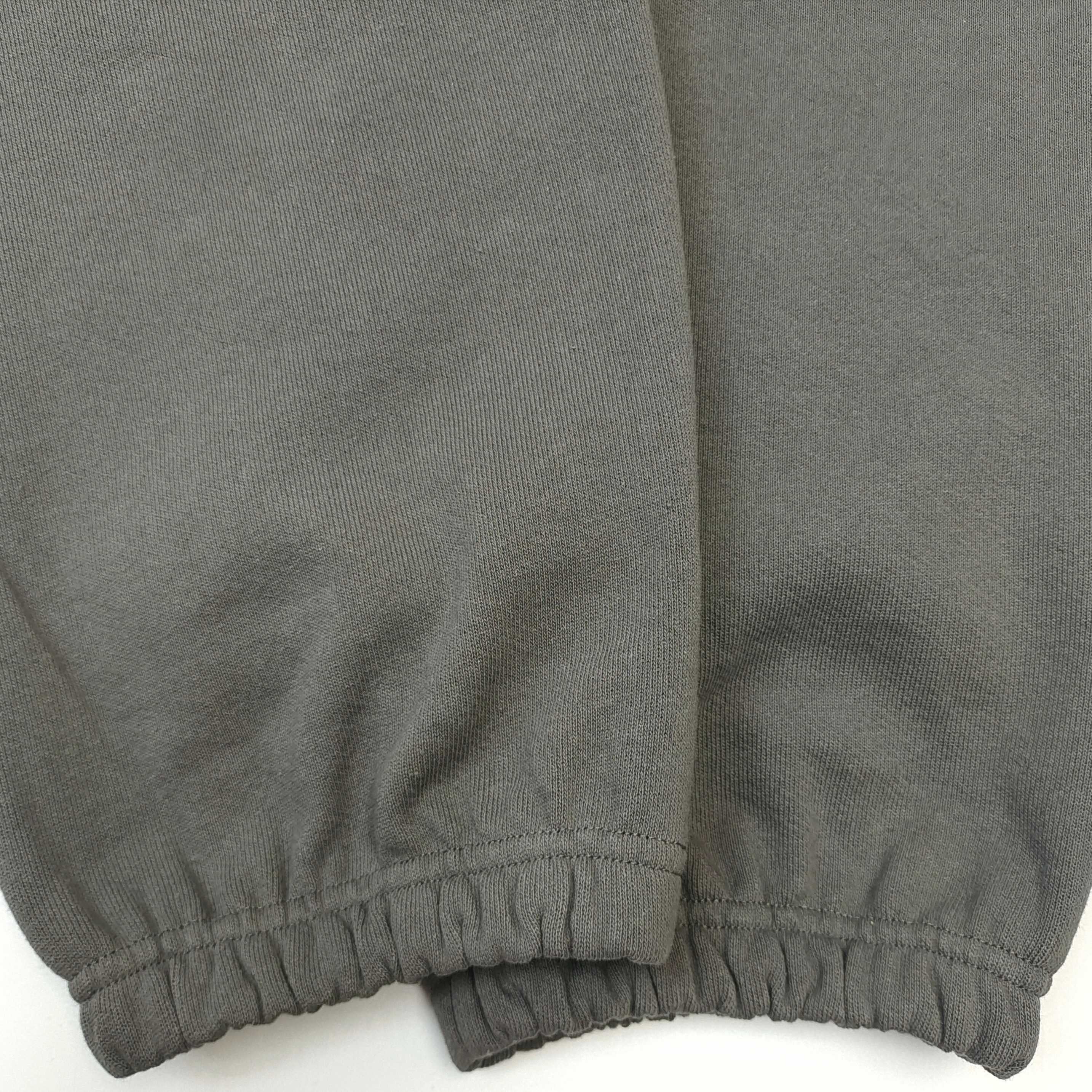 Graue Hose