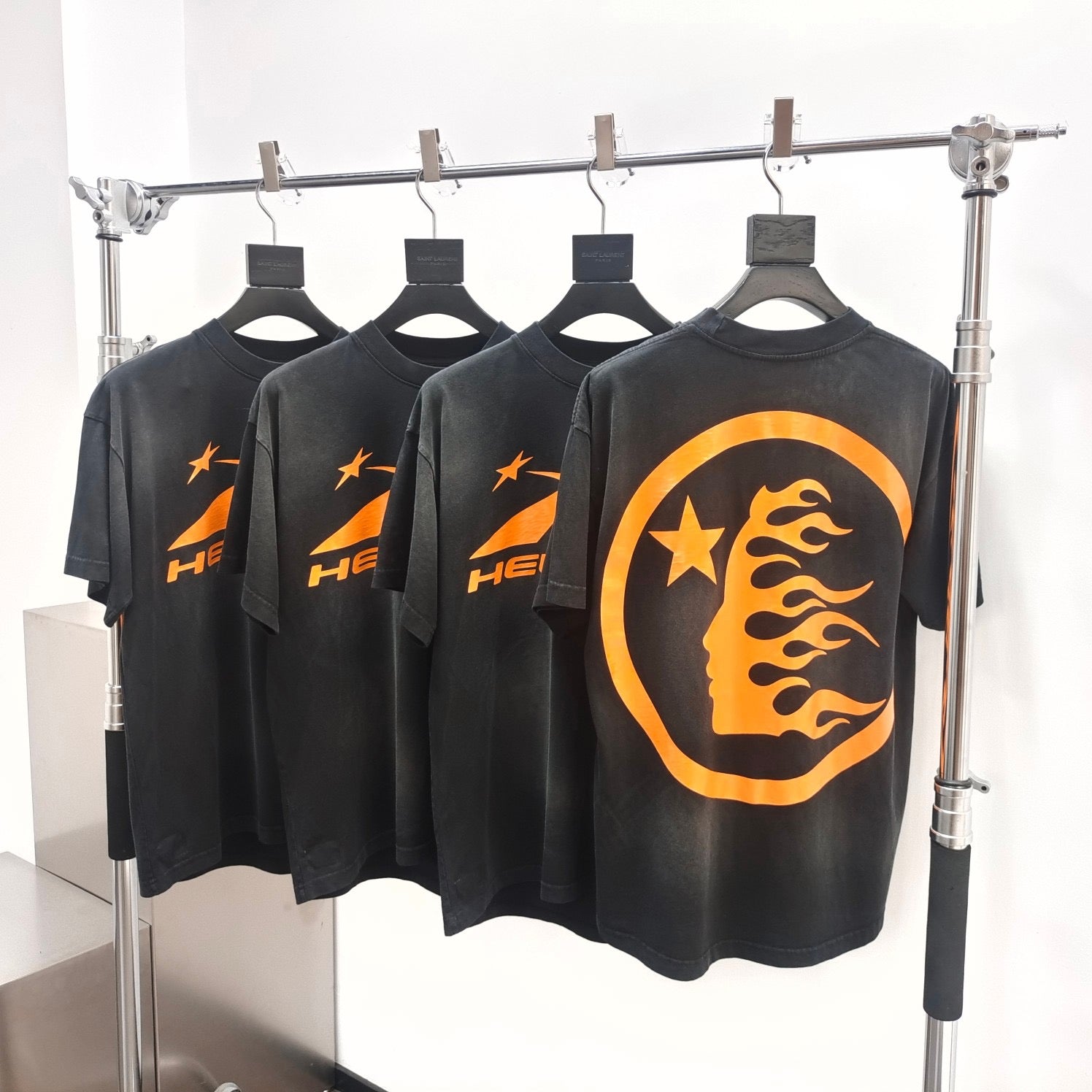 Dark black T-shirt - FashionHype.xyz