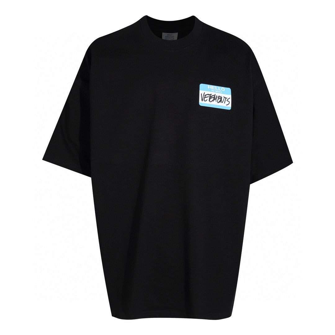 Schwarz-weißes T-Shirt