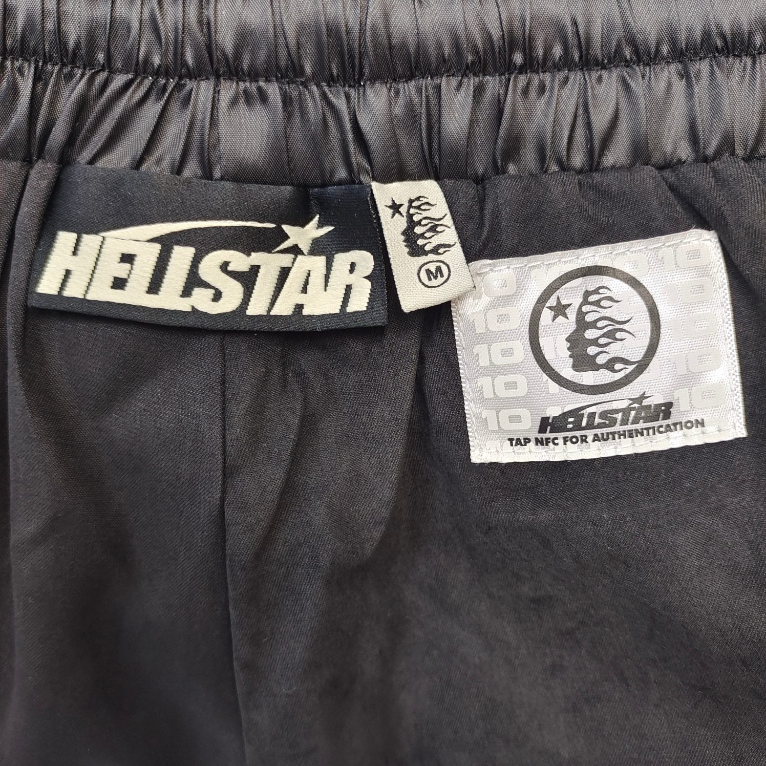 Schwarze Hosen