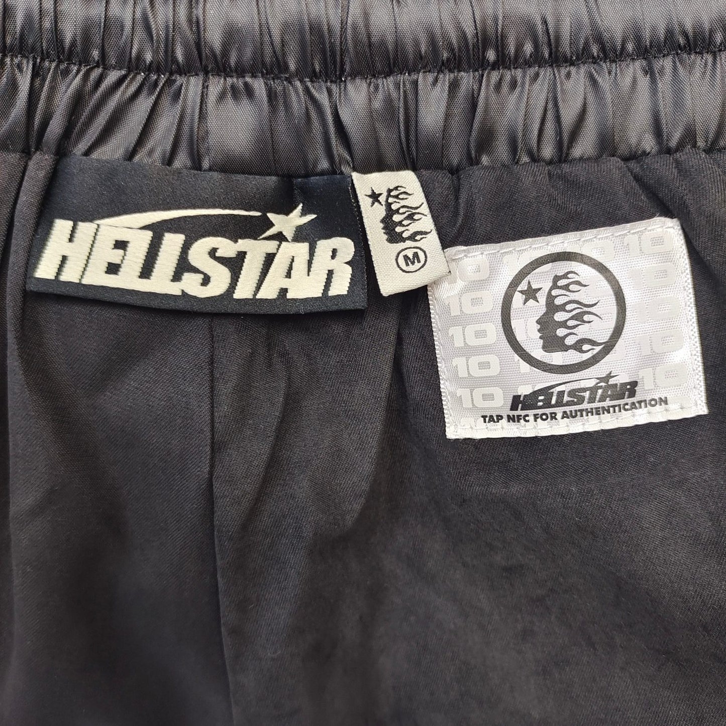 Schwarze Hosen